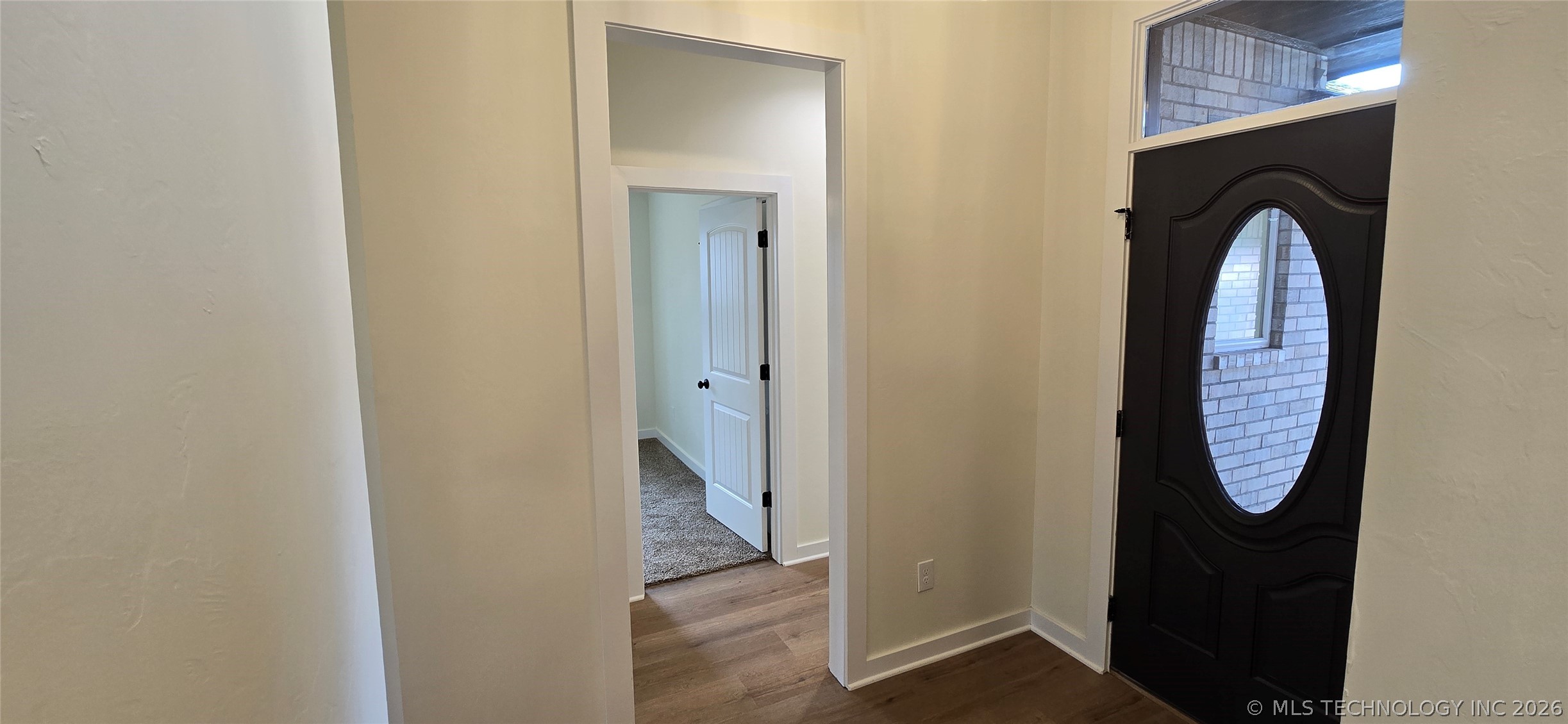 529 E Oak Tree Avenue Property Photo 4
