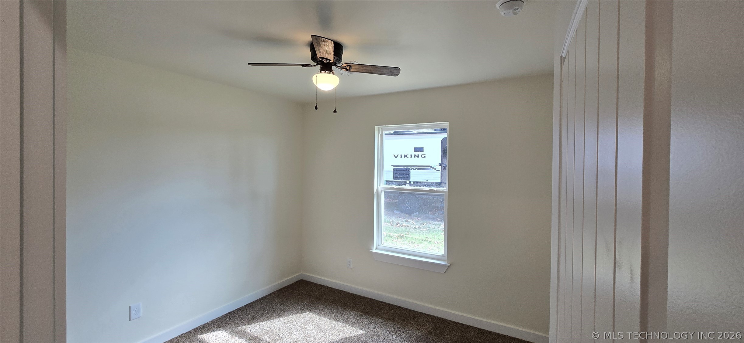 529 E Oak Tree Avenue Property Photo 6