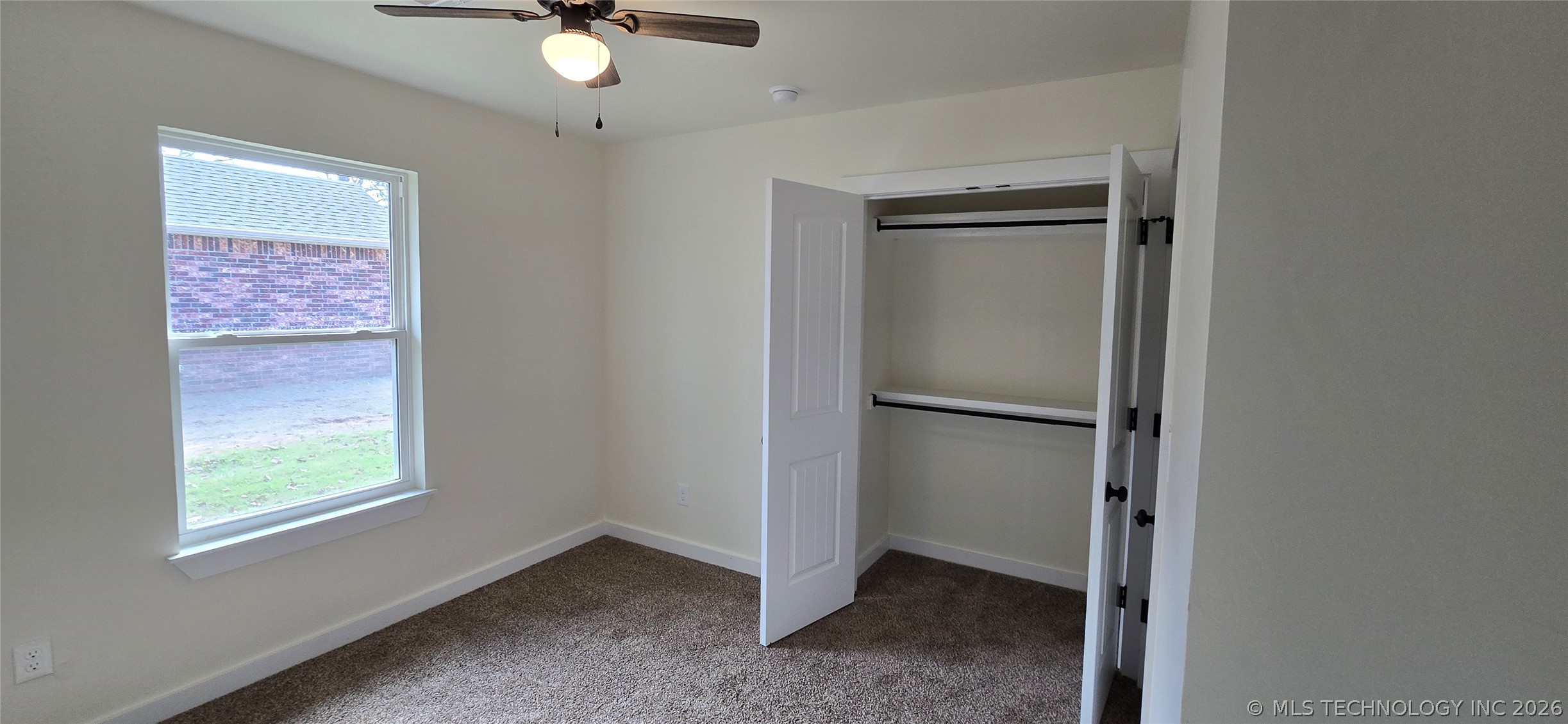 529 E Oak Tree Avenue Property Photo 8