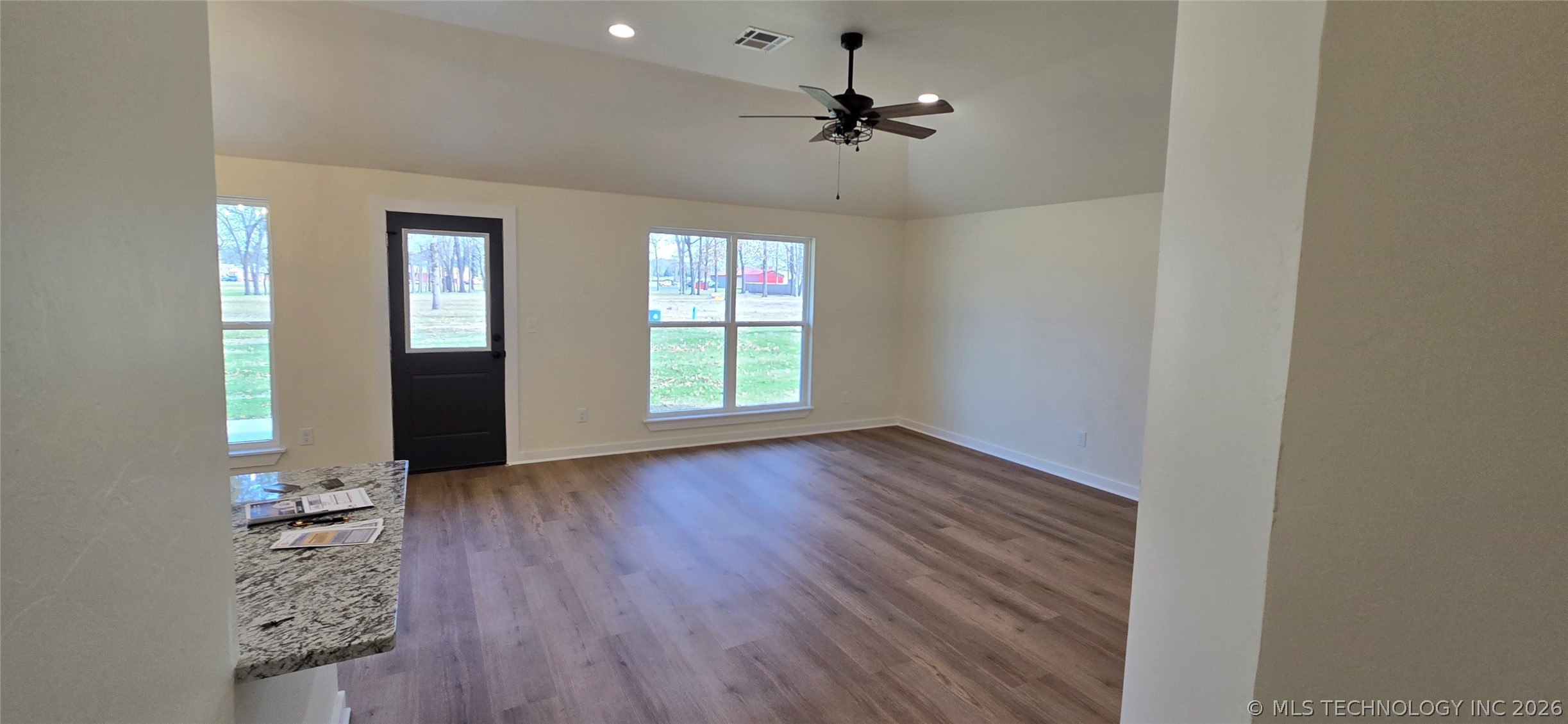 529 E Oak Tree Avenue Property Photo 16