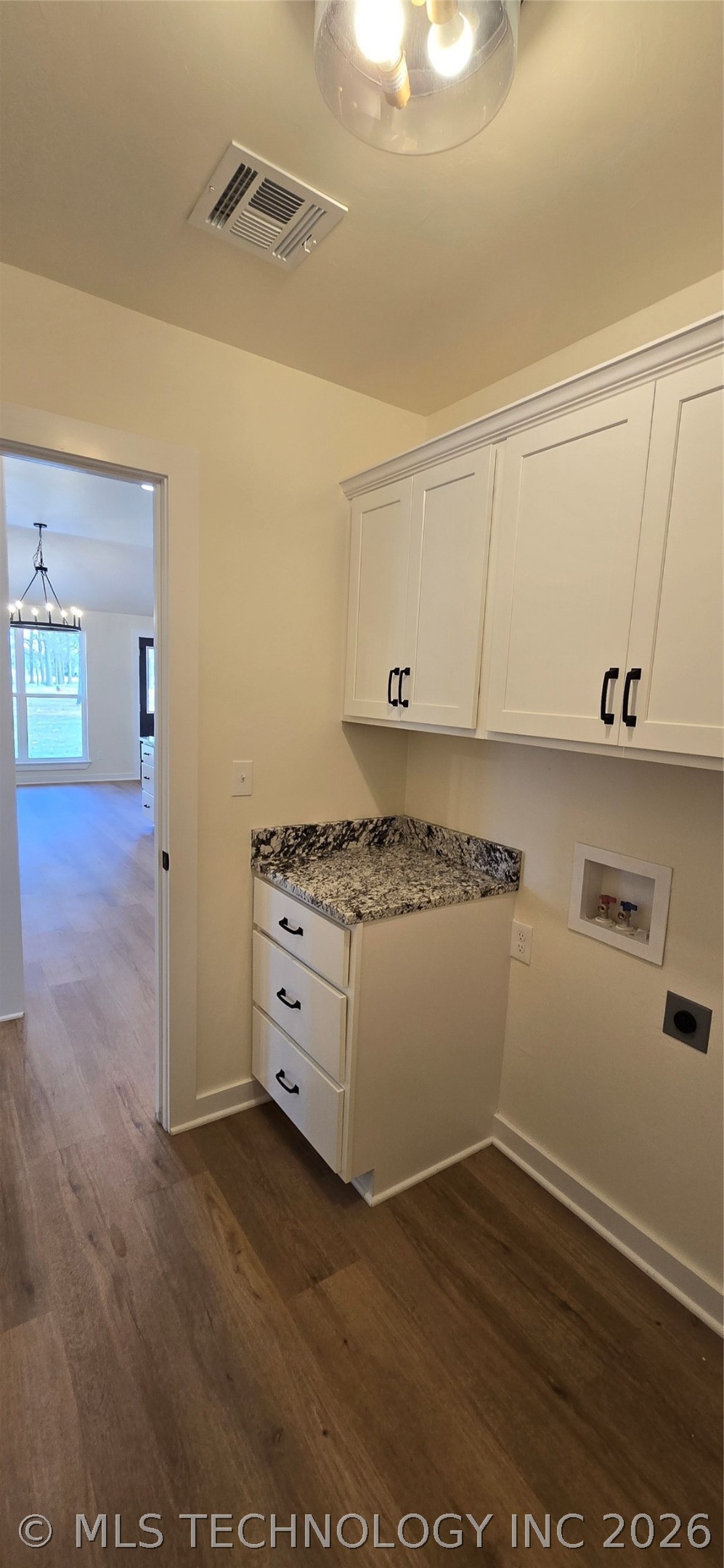 529 E Oak Tree Avenue Property Photo 18