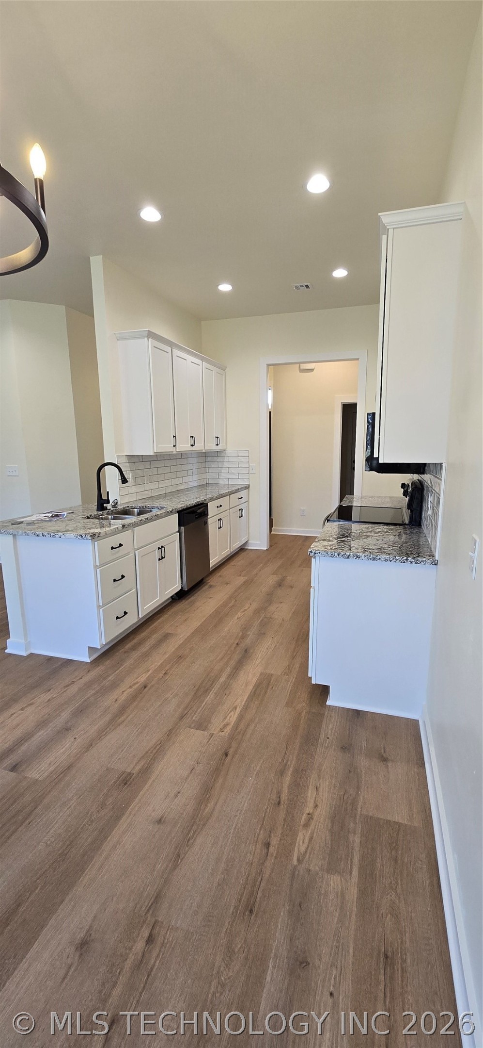 529 E Oak Tree Avenue Property Photo 20