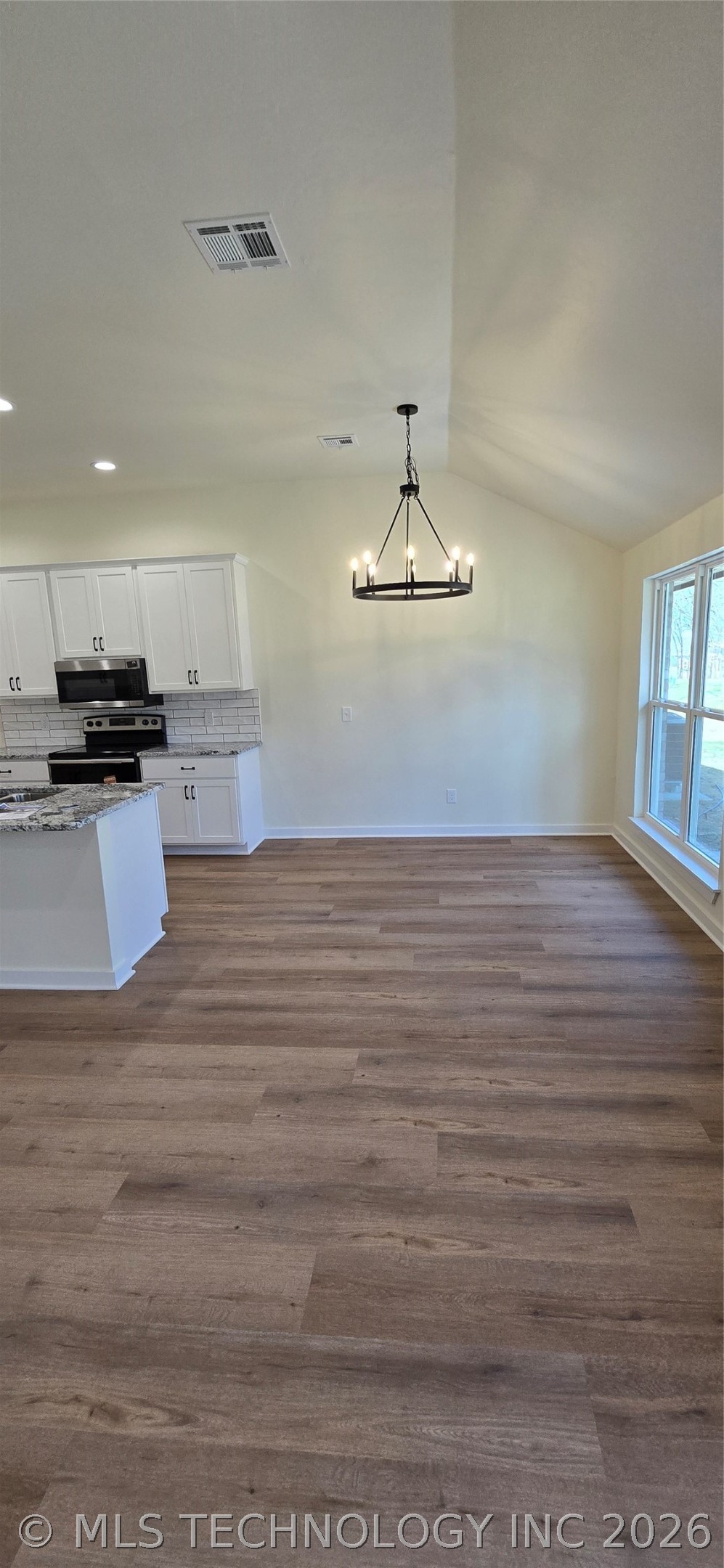 529 E Oak Tree Avenue Property Photo 22