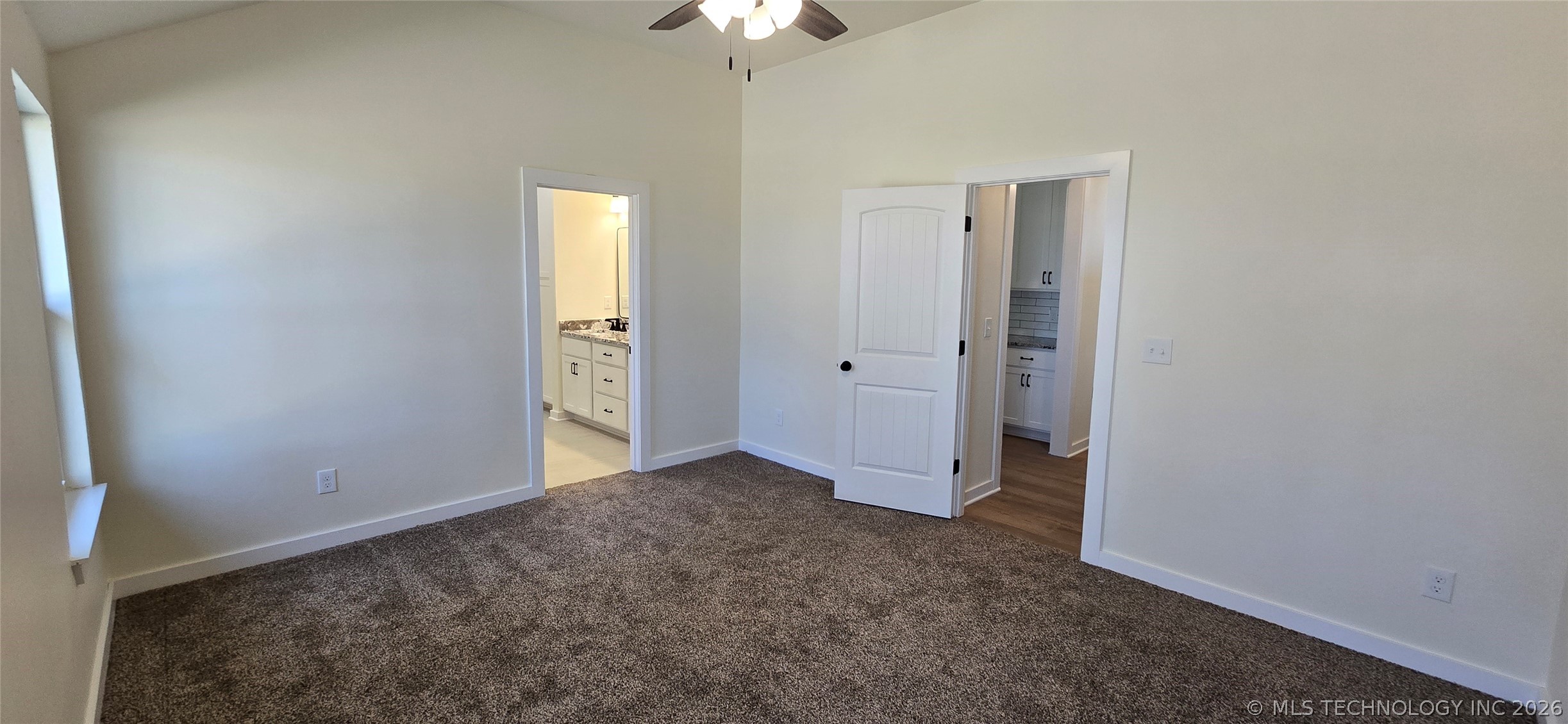 529 E Oak Tree Avenue Property Photo 27