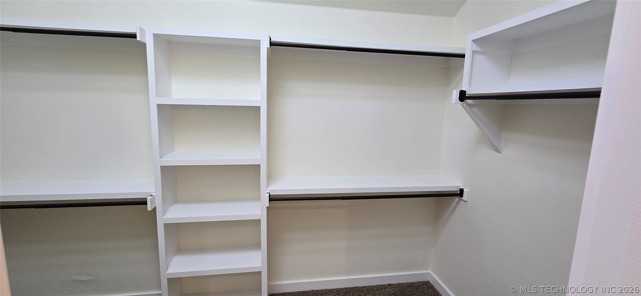 529 E Oak Tree Avenue Property Photo 33