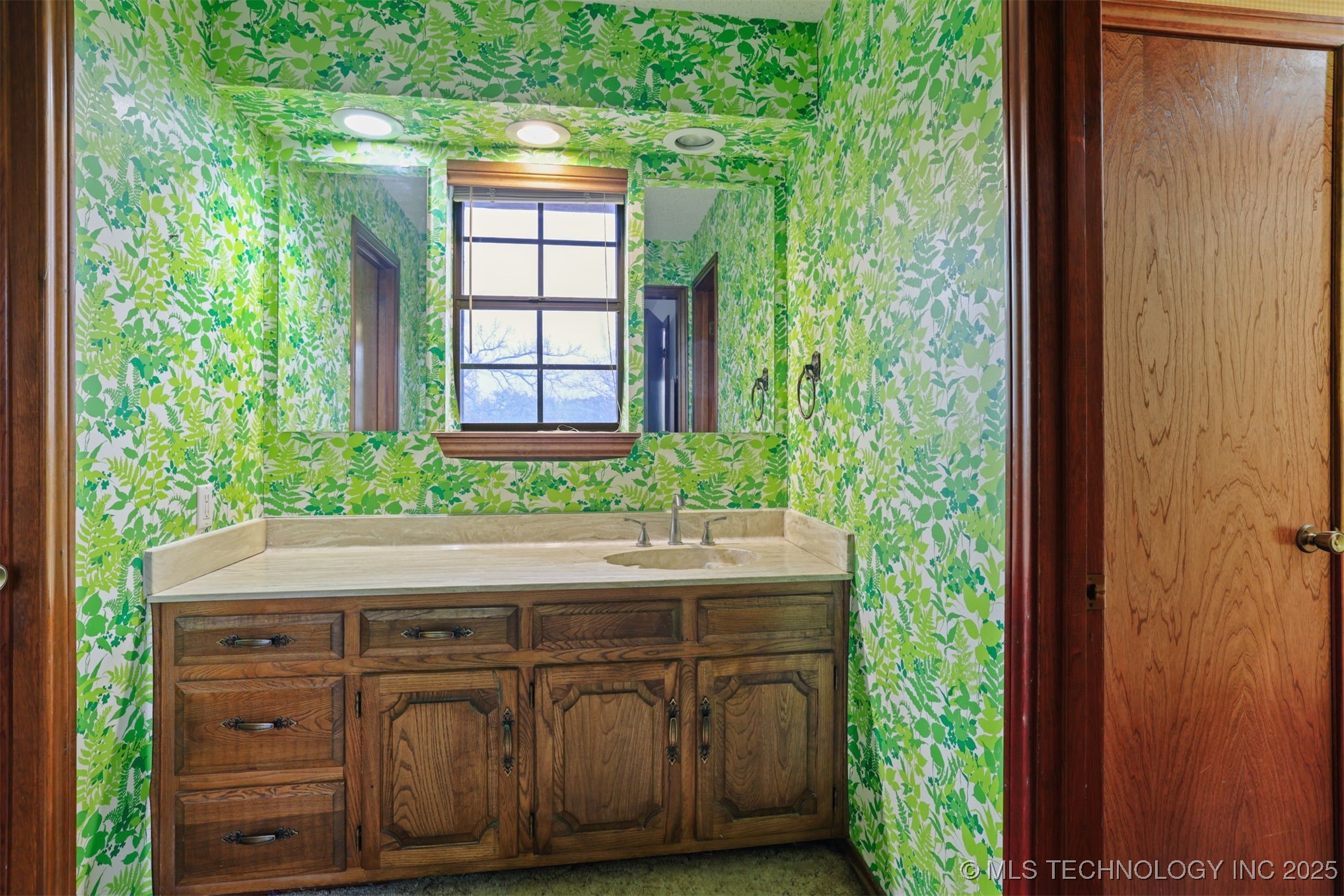 921 Crooked Oak Drive Property Photo 26