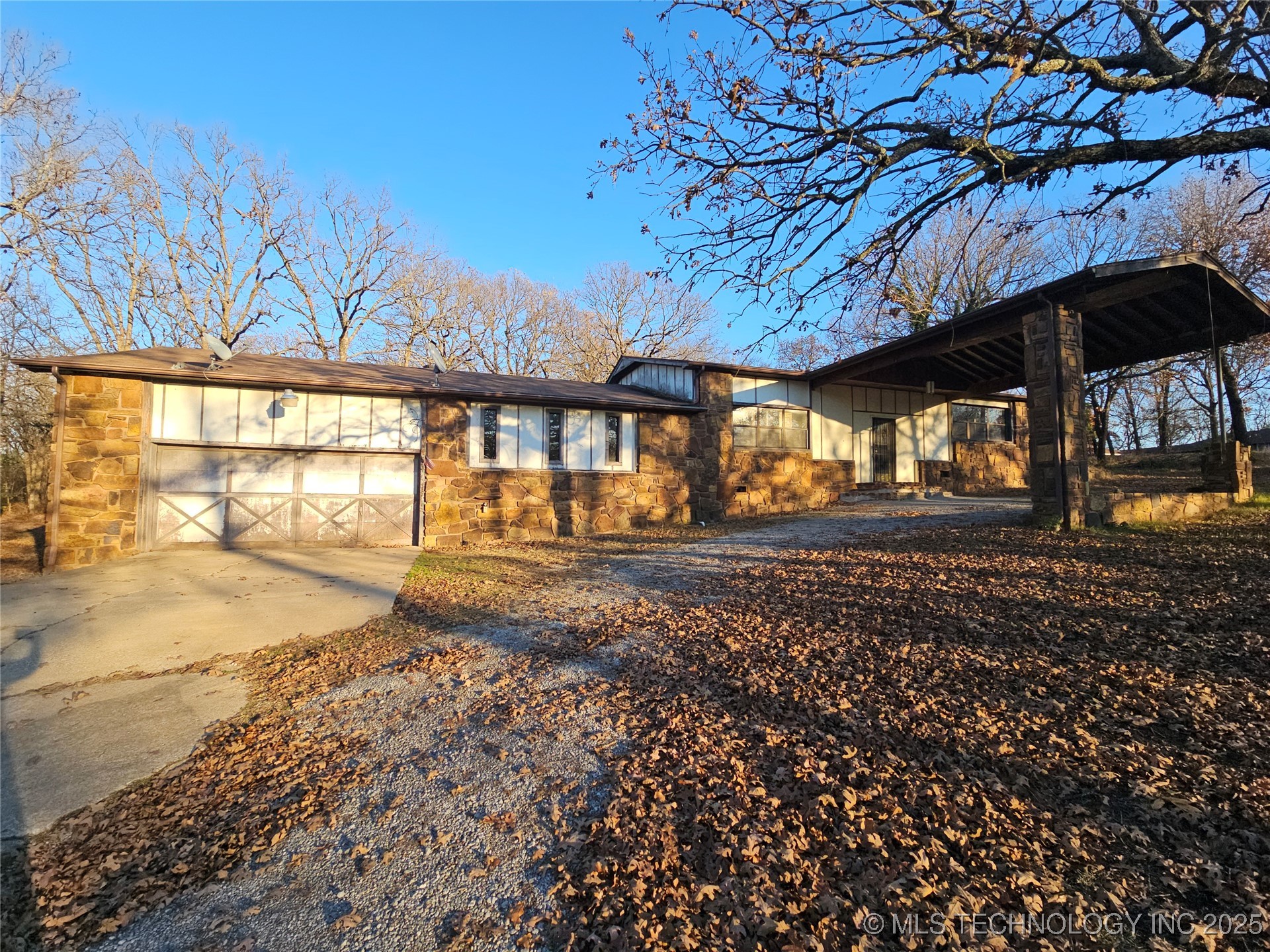 4037 Tomahawk Drive Property Photo 1