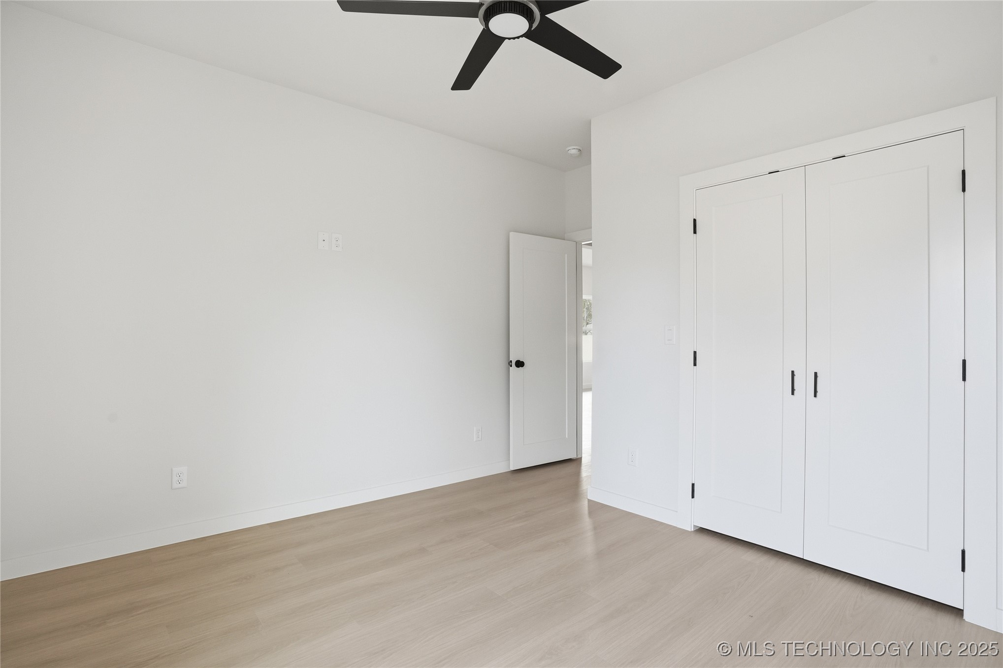 4729 E King Street Property Photo 26