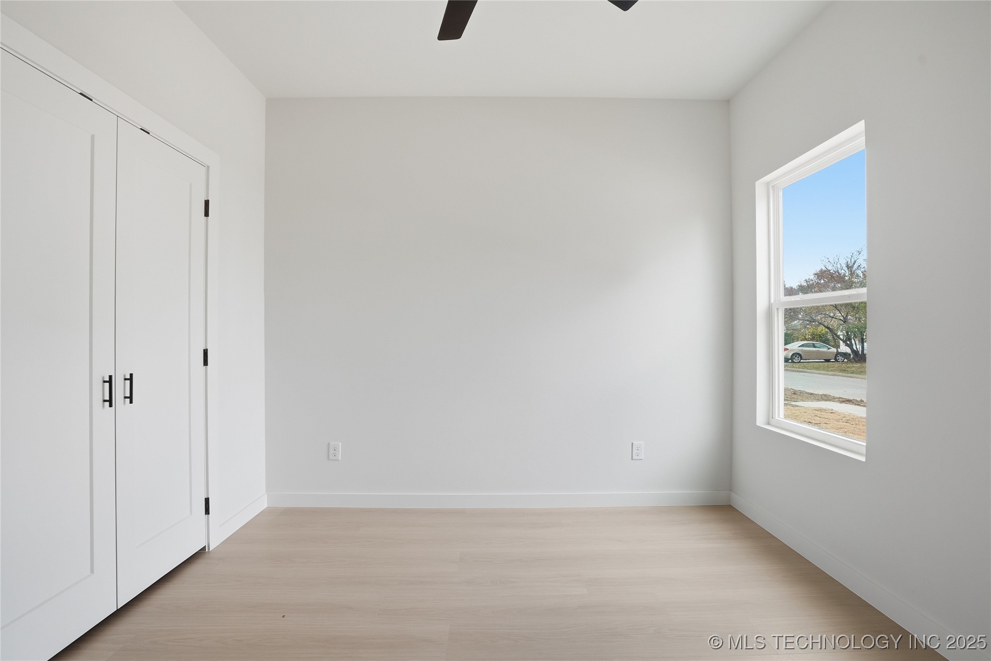 4729 E King Street Property Photo 27