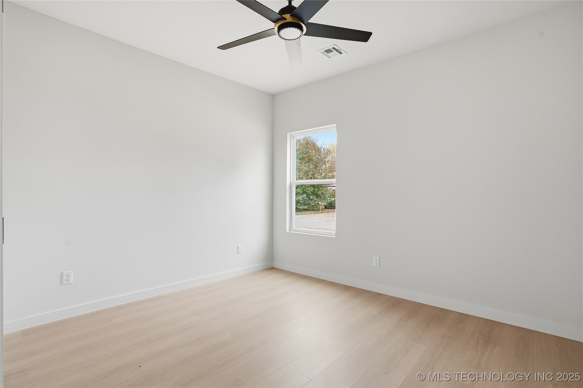 4729 E King Street Property Photo 28