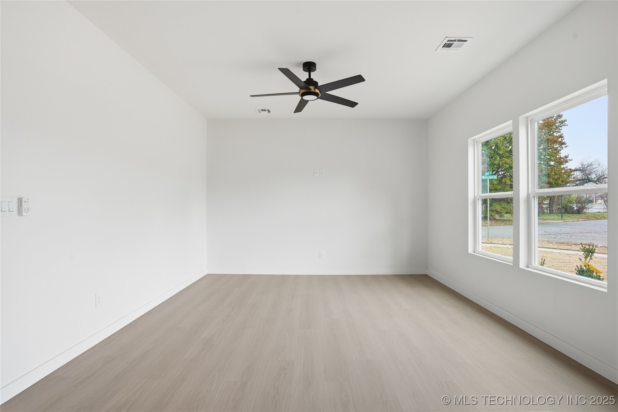 4729 E King Street Property Photo 37