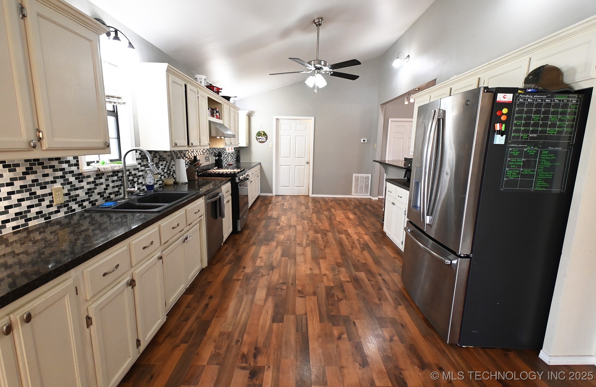 106219 S 4757 Road Property Photo 9
