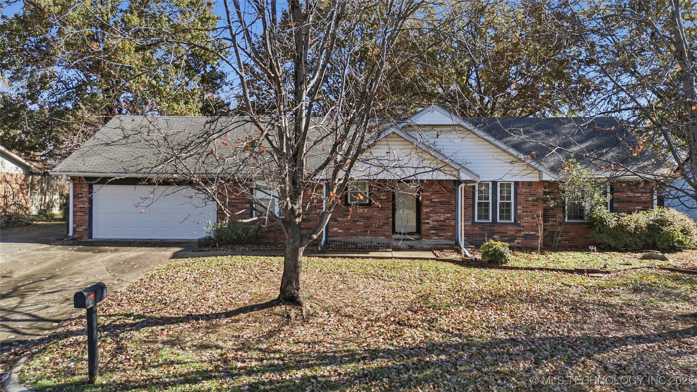 1210 Parkland Avenue Property Photo 1