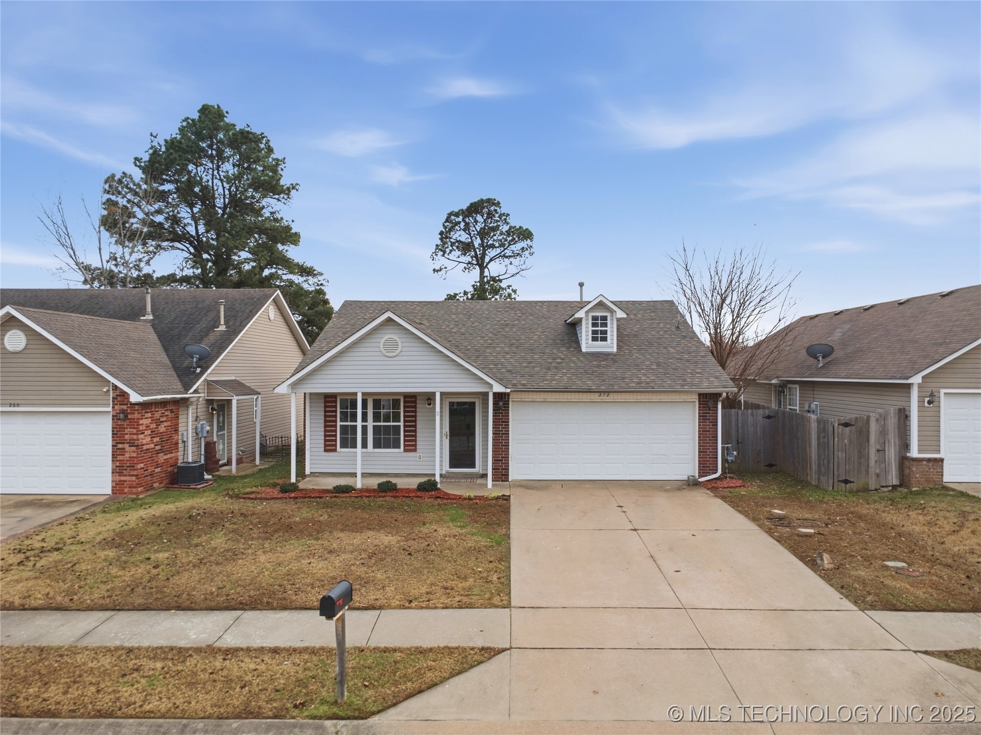 272 W Fairlane Place Property Photo 1