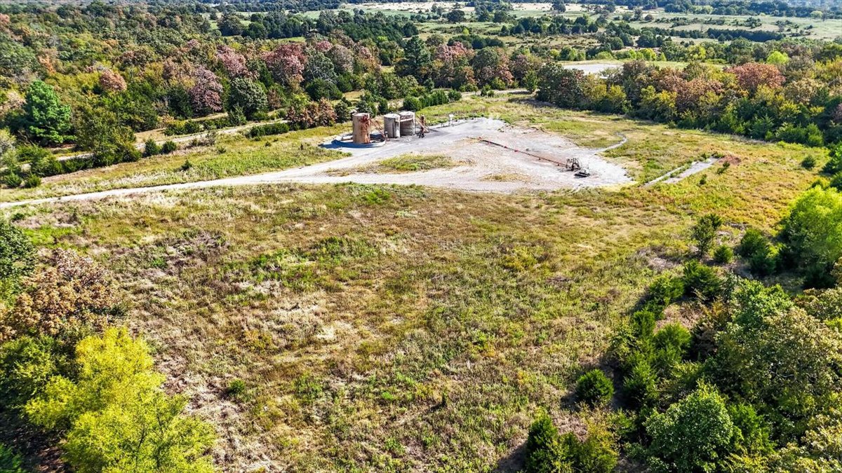 1 Double Springs Property Photo 25