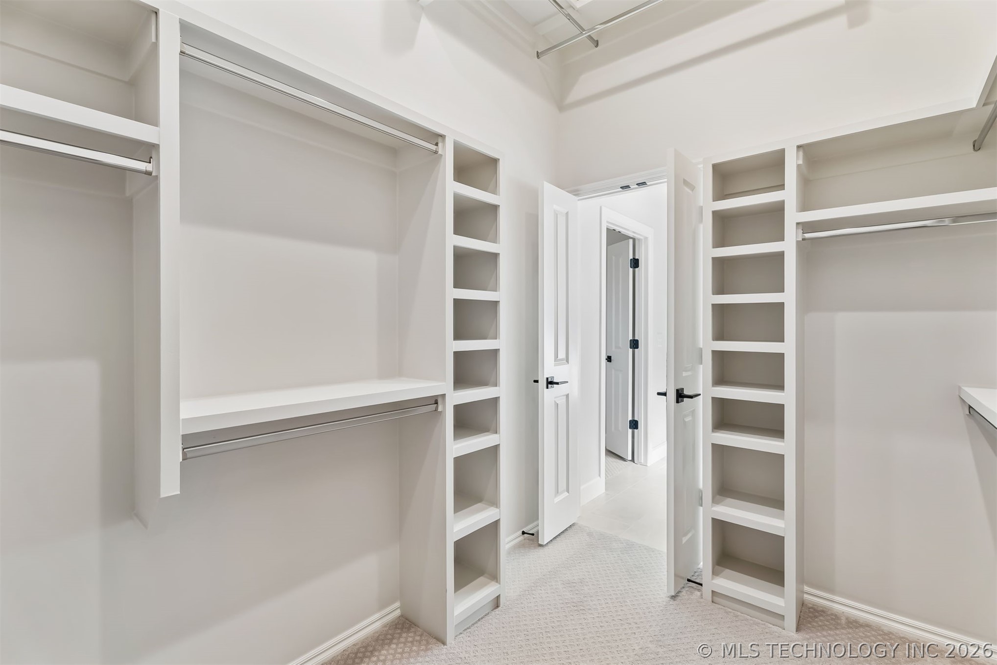 2601 W Twin Oaks Street Property Photo 40