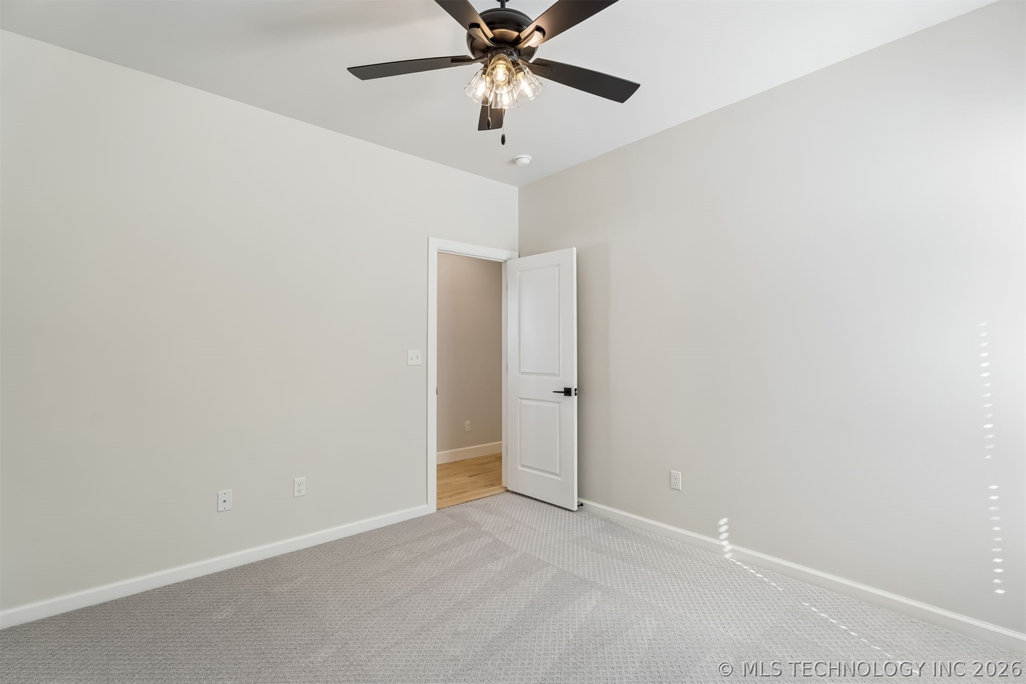 2601 W Twin Oaks Street Property Photo 44