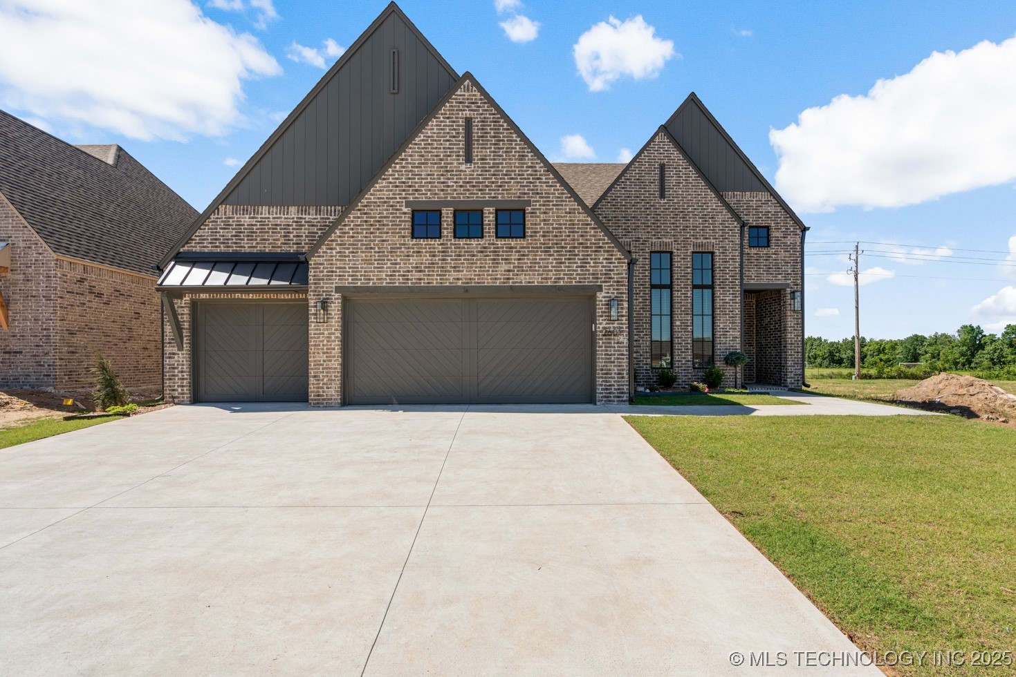 2601 W Twin Oaks Street Property Photo 59