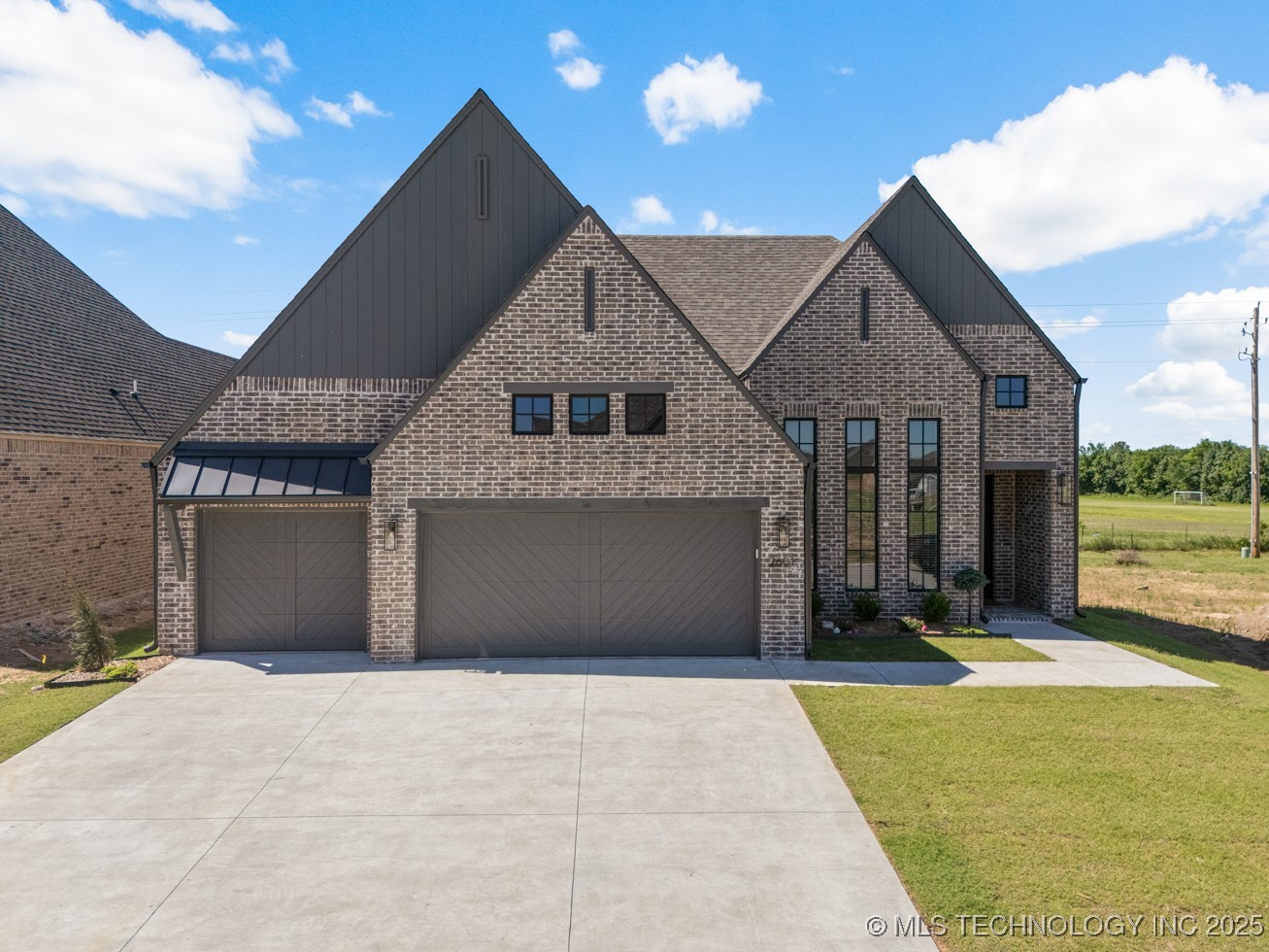 2601 W Twin Oaks Street Property Photo 62