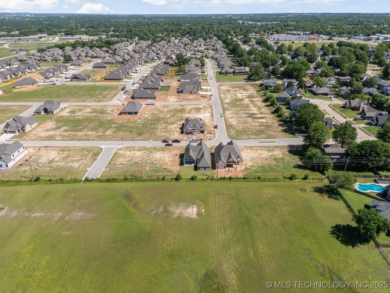 2601 W Twin Oaks Street Property Photo 66