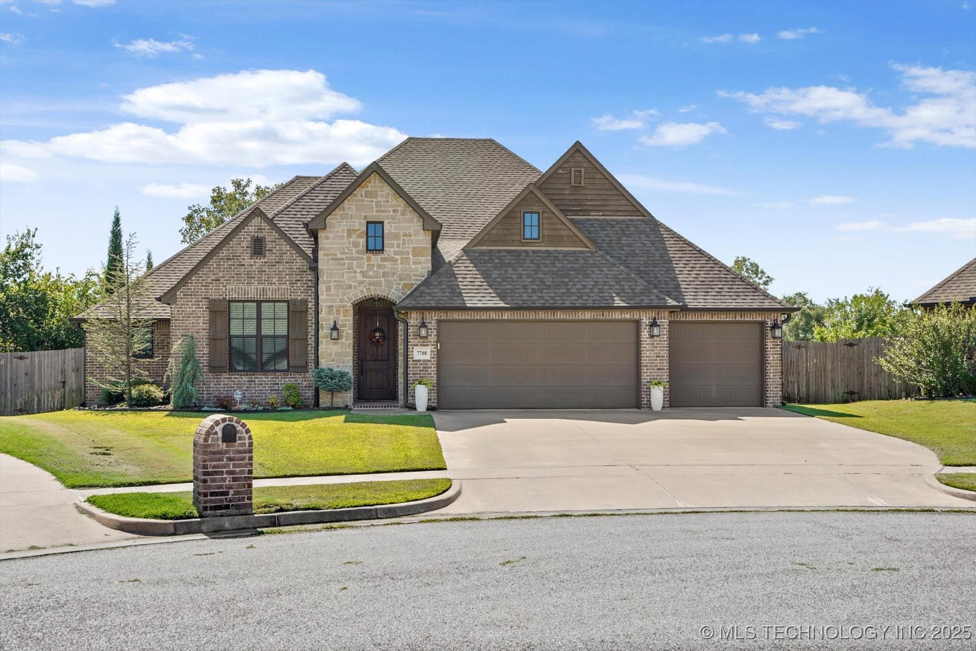 7708 E 81st Place N Property Photo 1