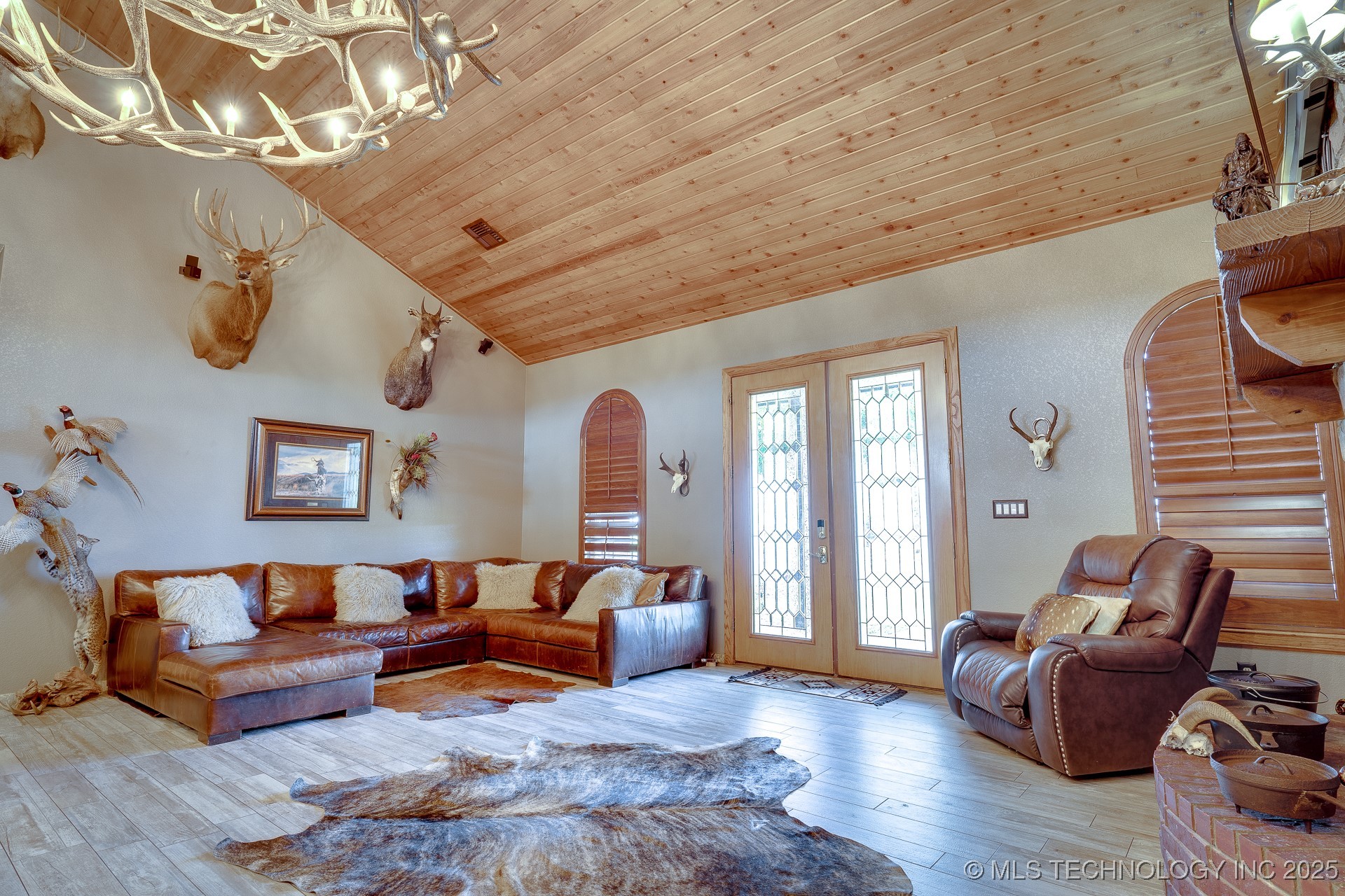12841 County Road 3680 Property Photo 7