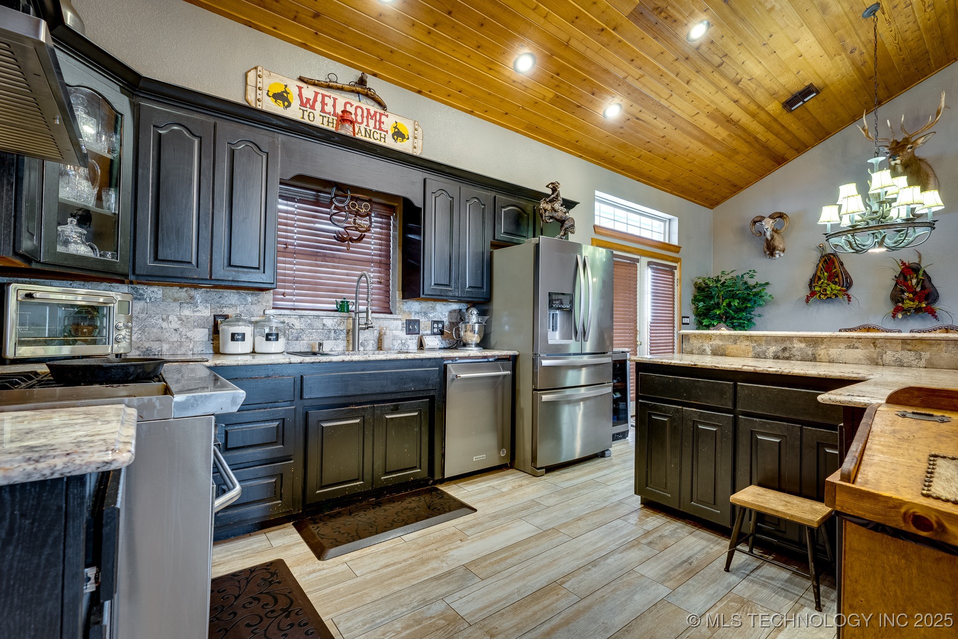 12841 County Road 3680 Property Photo 16