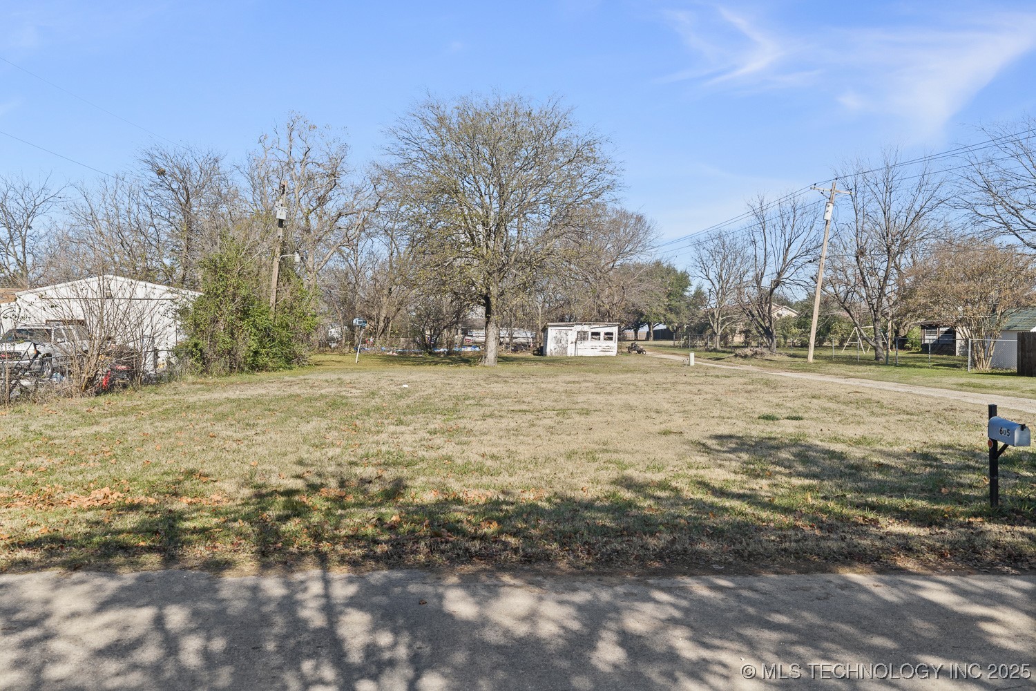 605 E Cherokee Street Property Photo 1