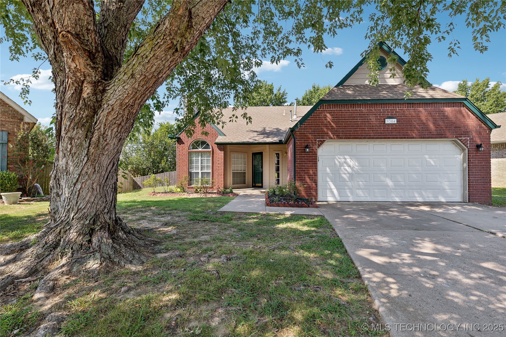 9304 E 76th Street Property Photo 1