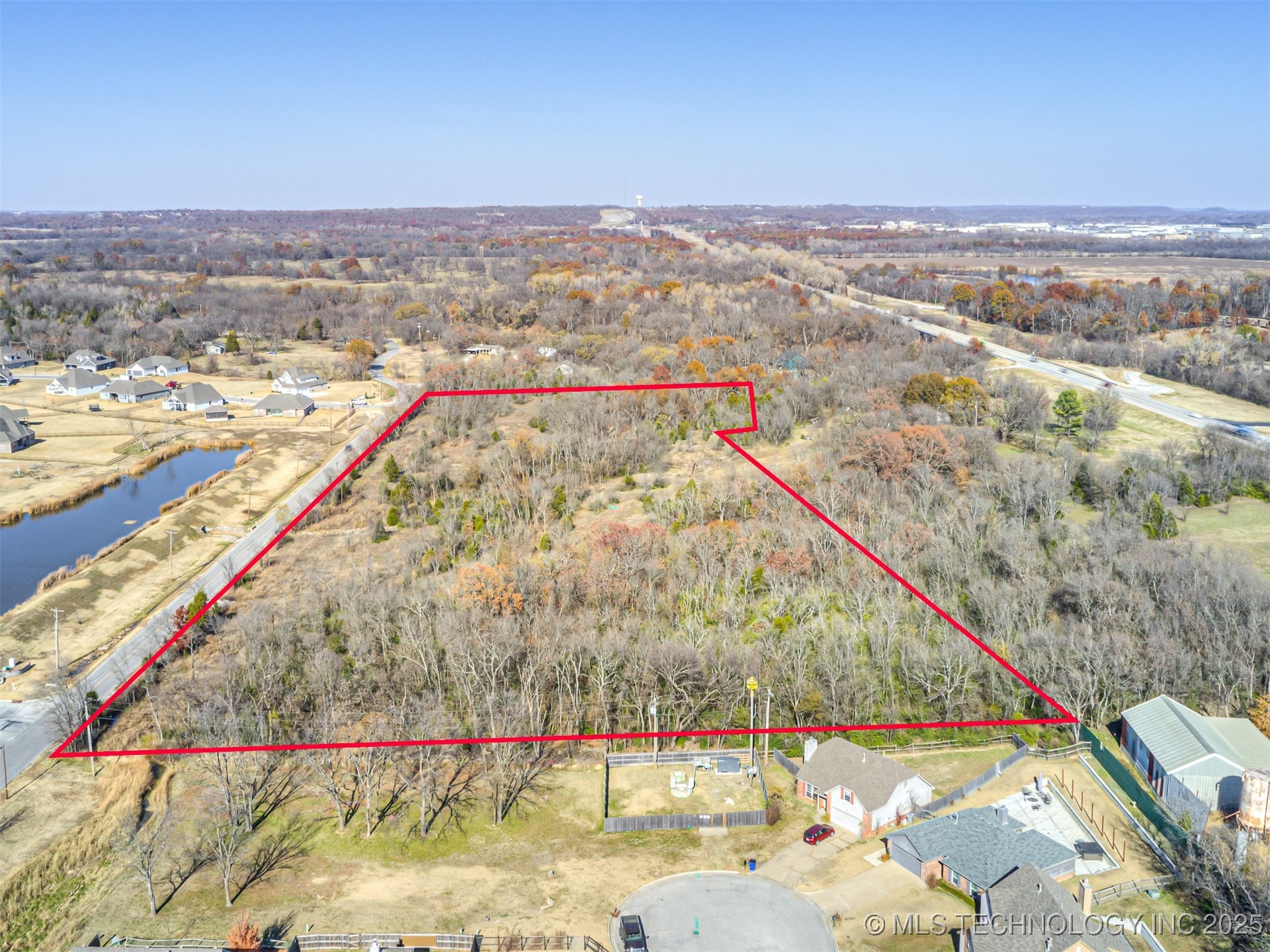 Redbud Drive Property Photo 2