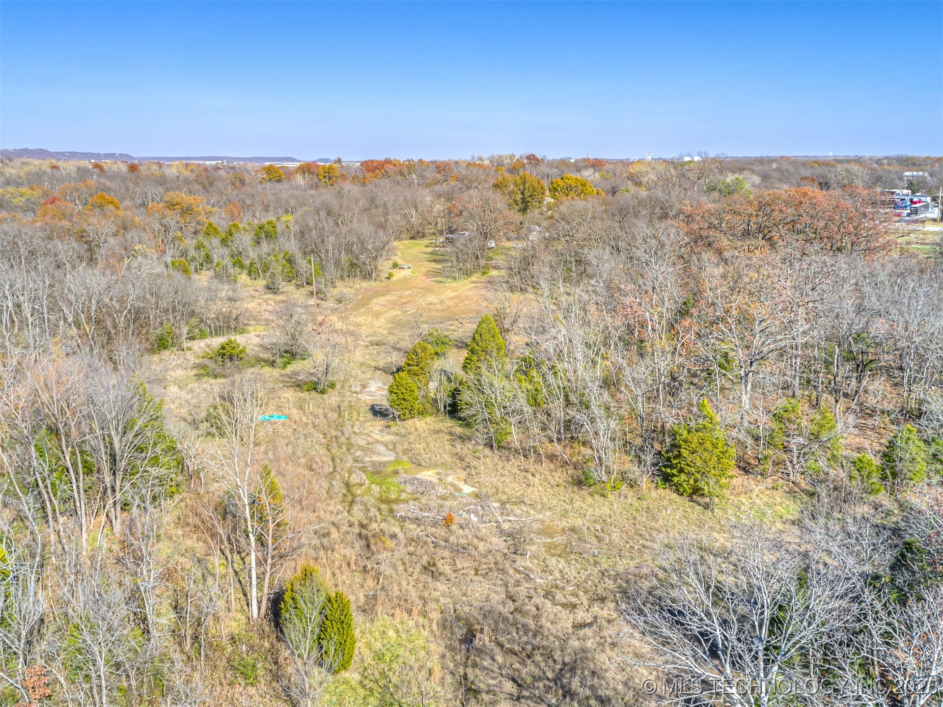 Redbud Drive Property Photo 6