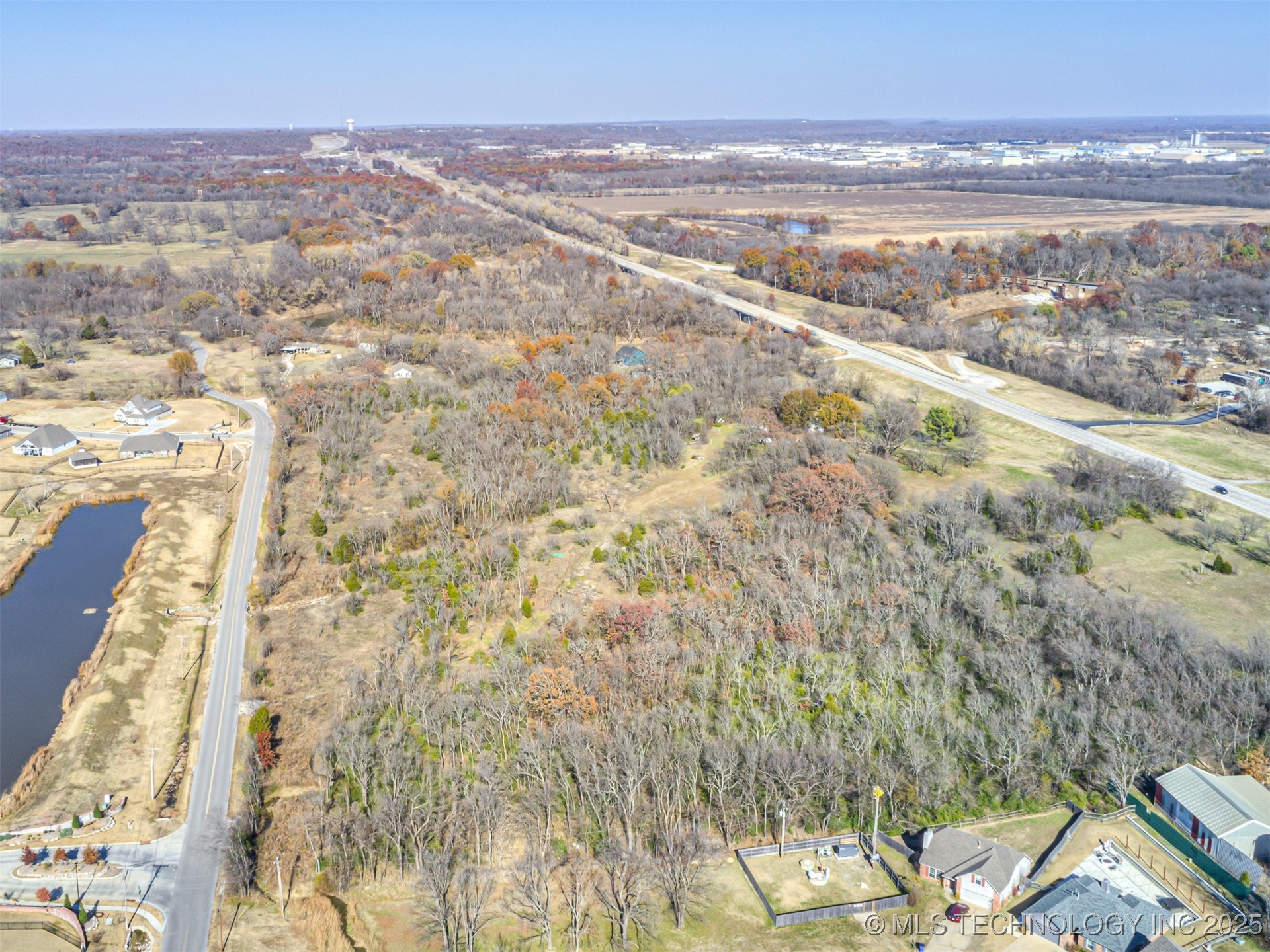 Redbud Drive Property Photo 11