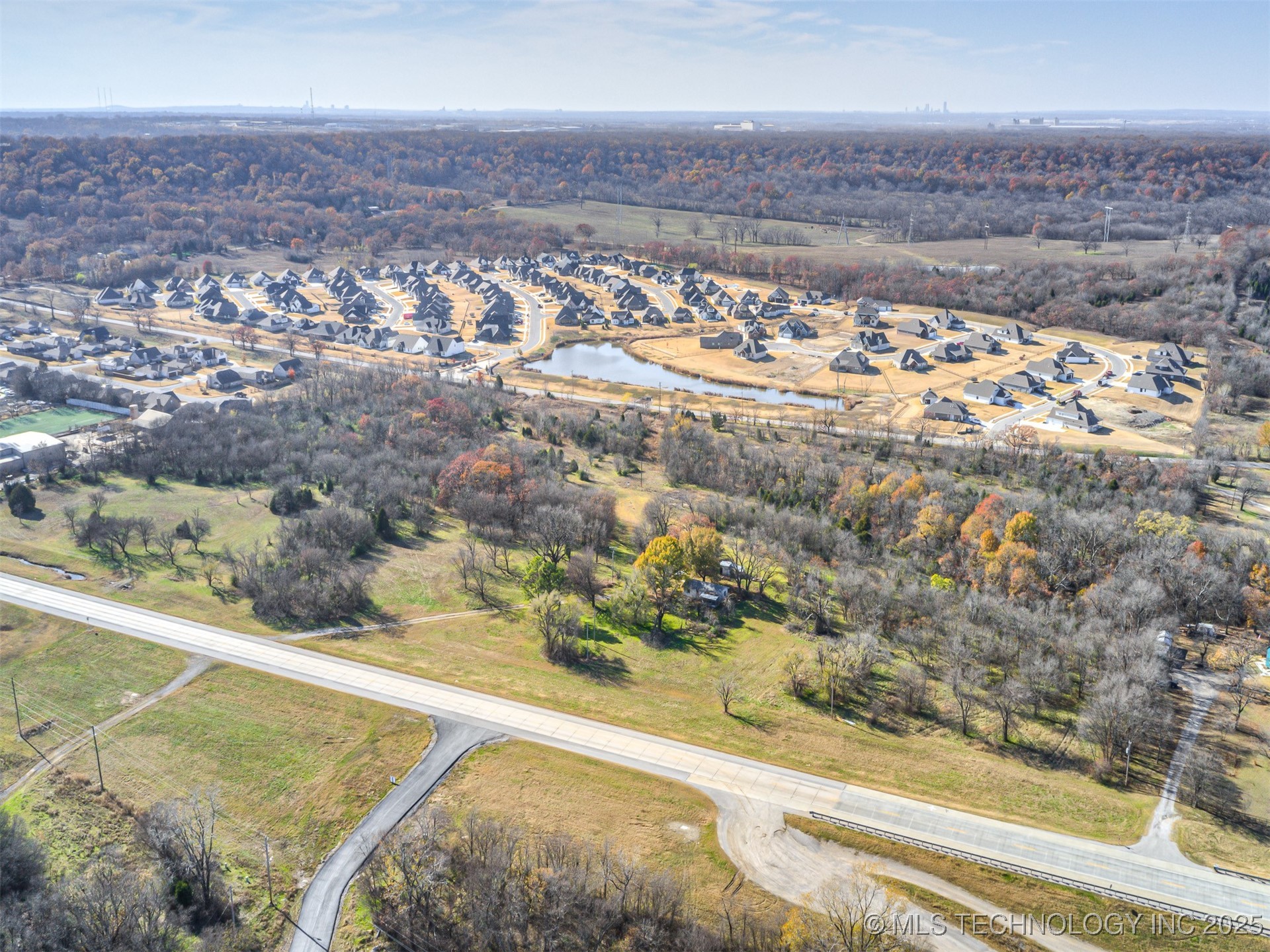 Redbud Drive Property Photo 13