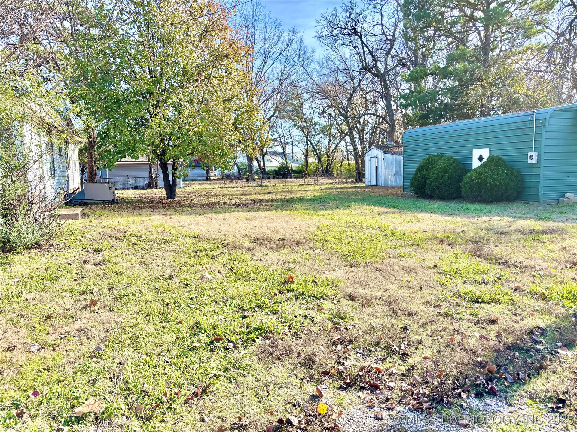 900 E Main Property Photo 25