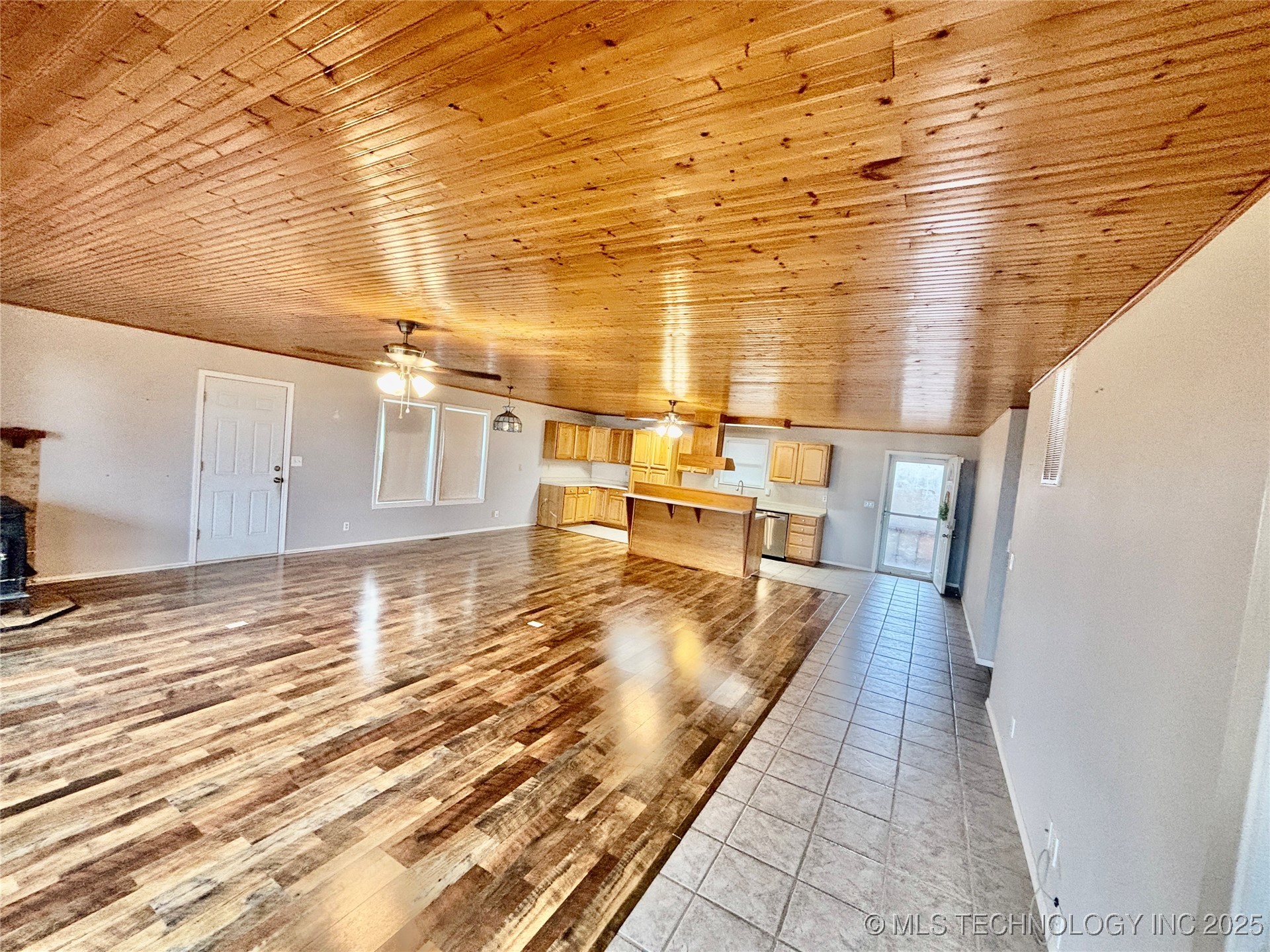 413804 E 1212 Road Property Photo 21