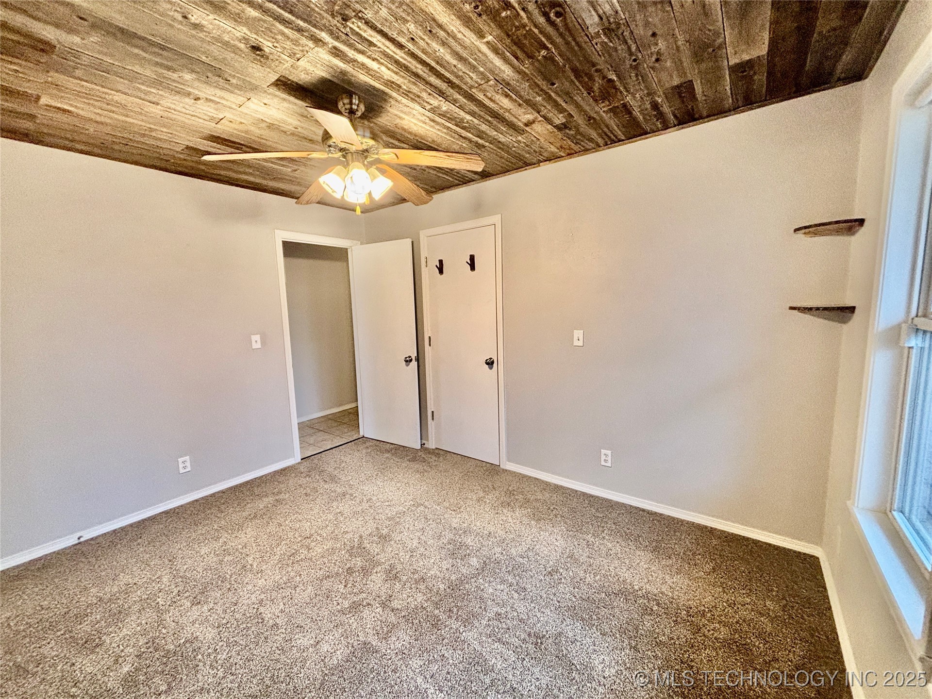 413804 E 1212 Road Property Photo 27