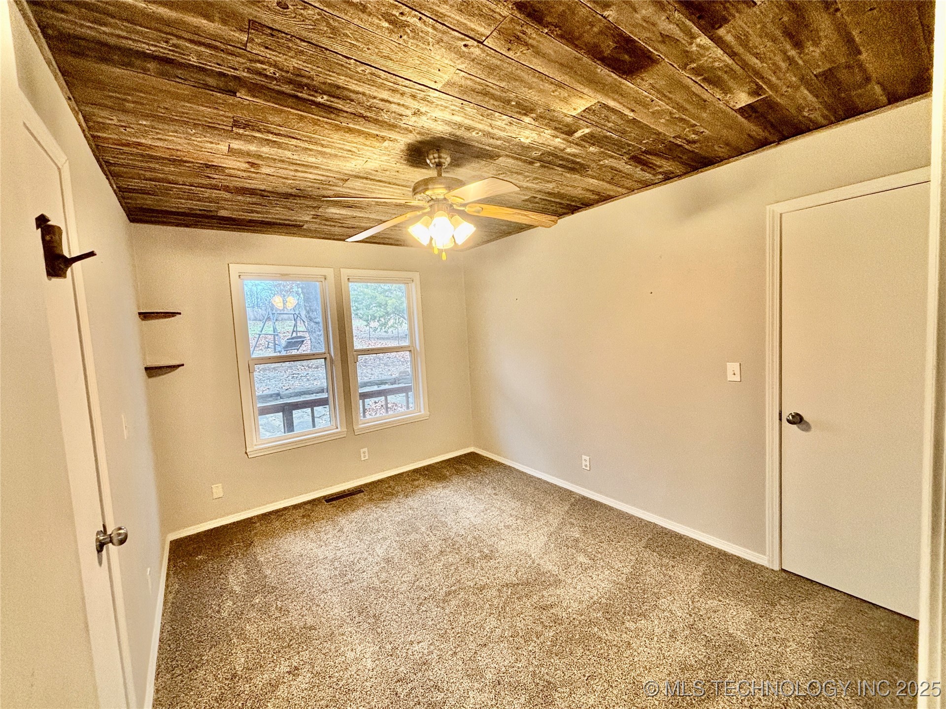 413804 E 1212 Road Property Photo 28