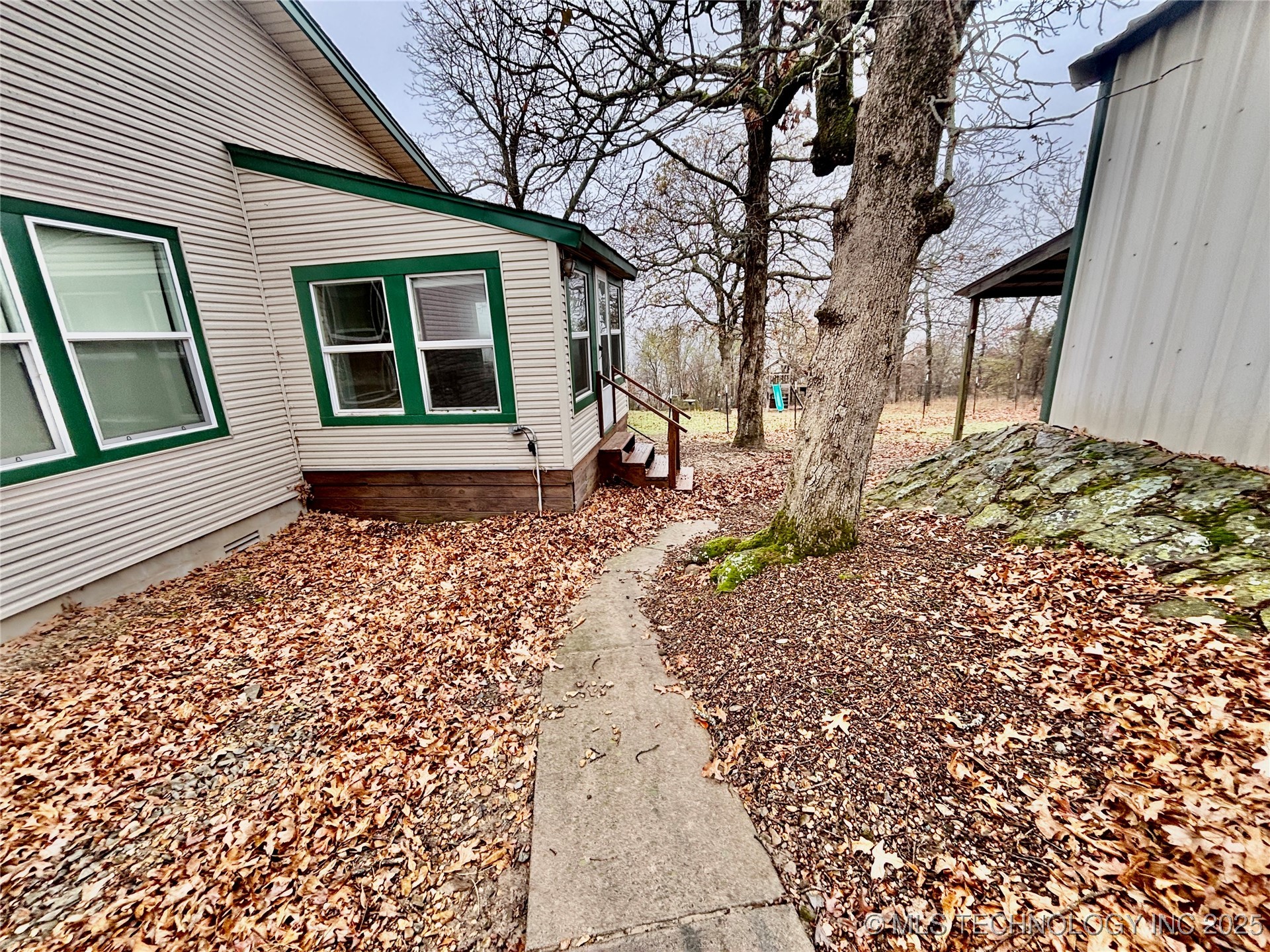 413804 E 1212 Road Property Photo 46