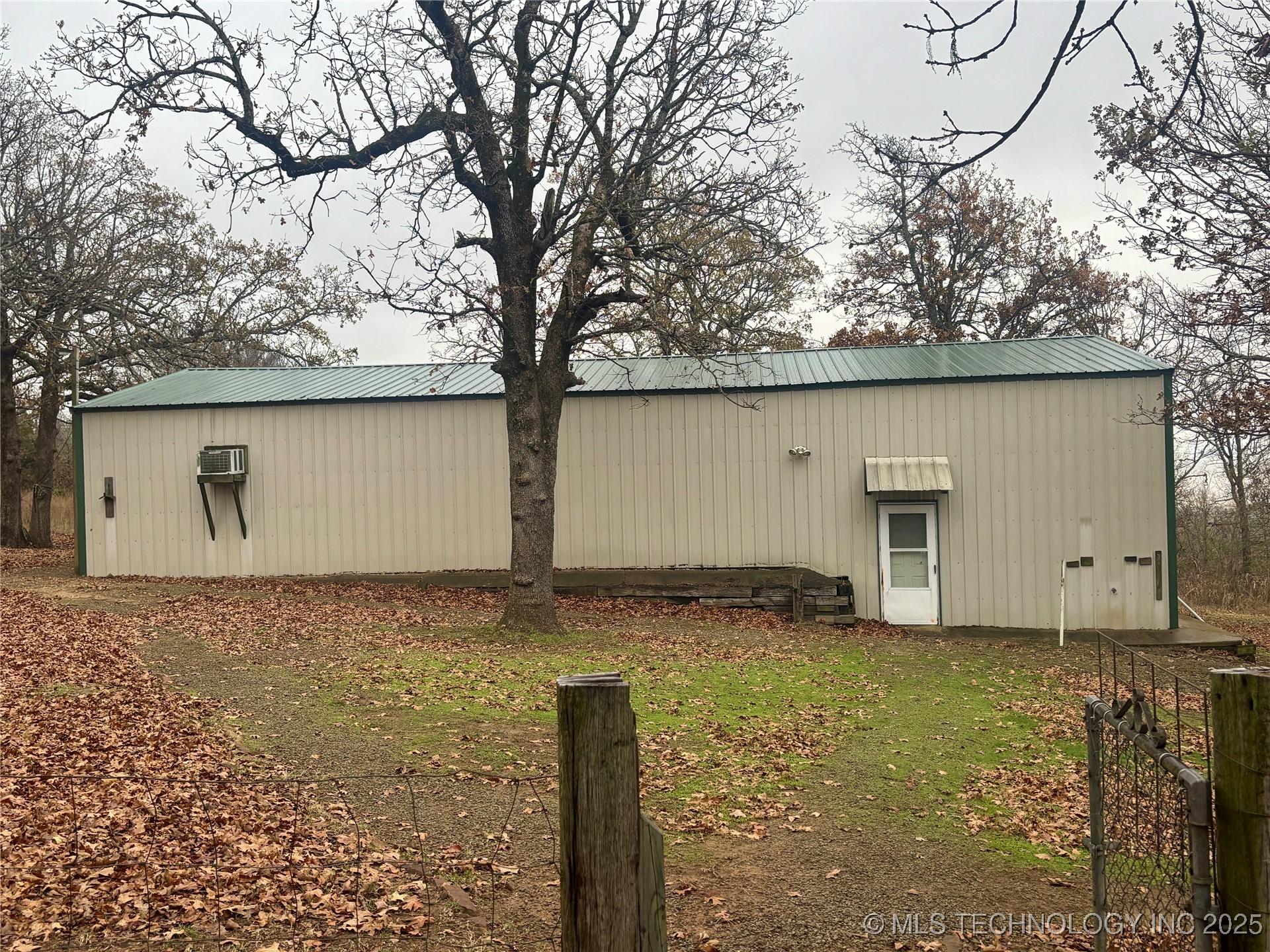 413804 E 1212 Road Property Photo 53