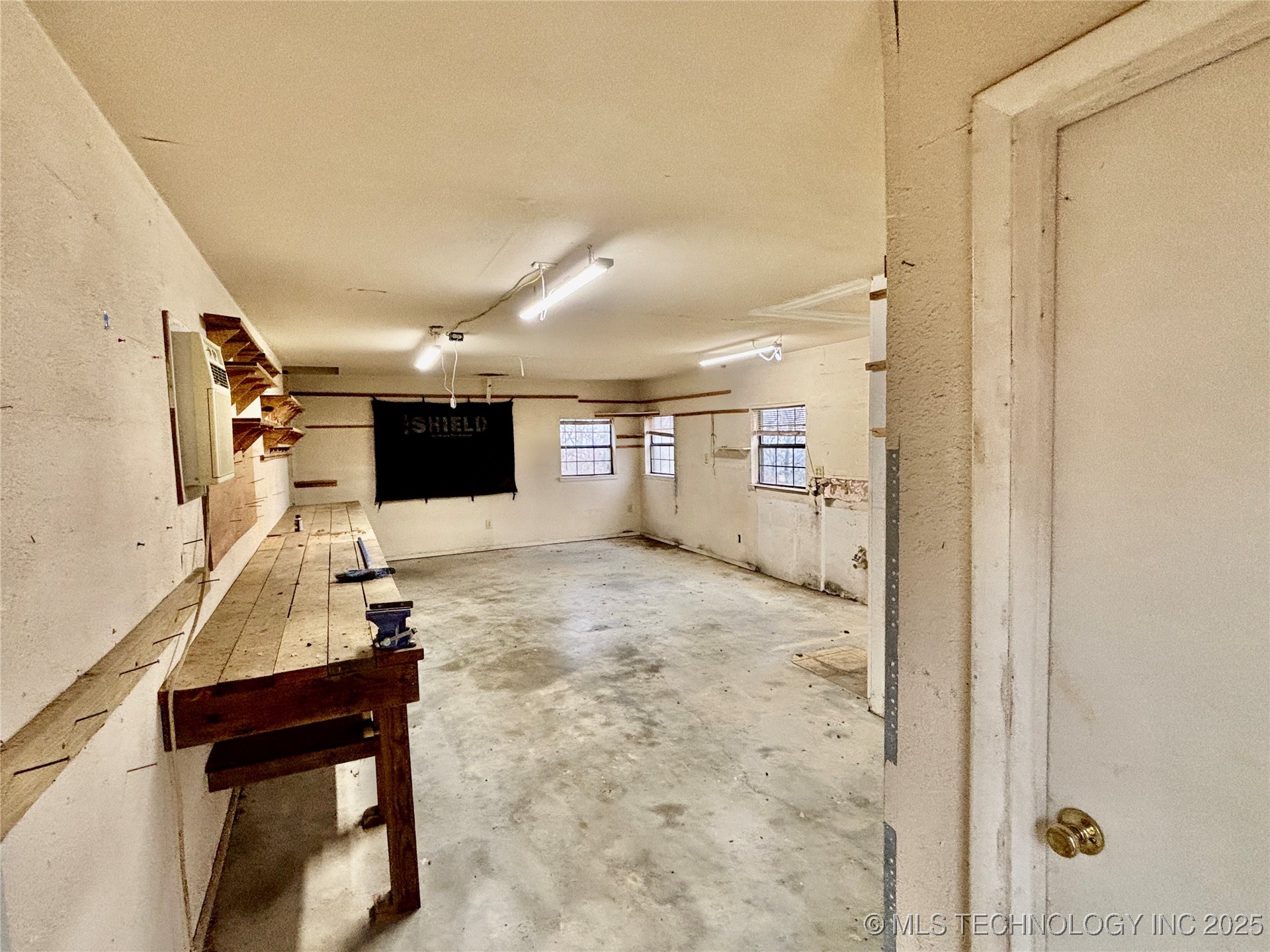 413804 E 1212 Road Property Photo 54