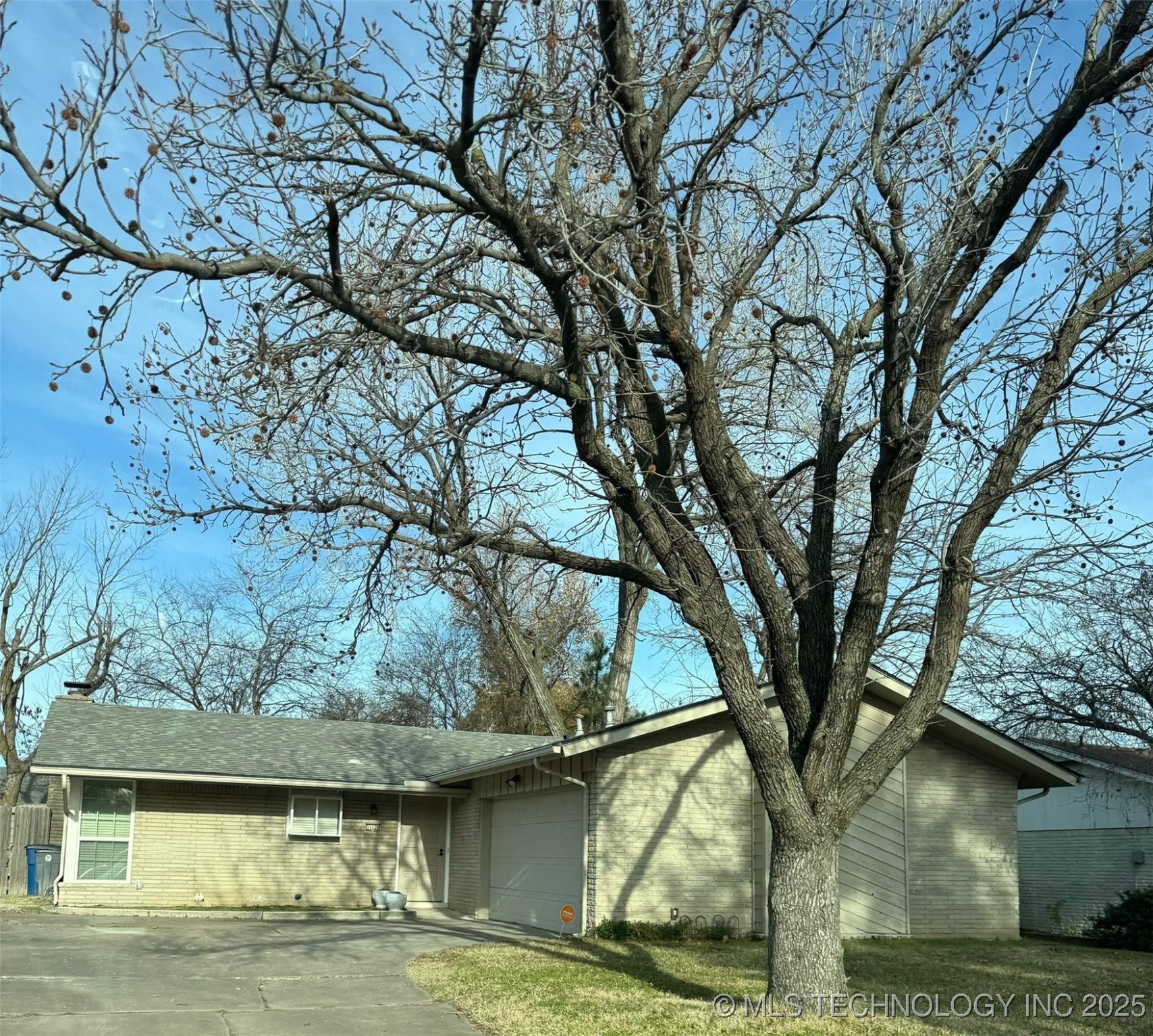 11525 E 16th Street Property Photo 1