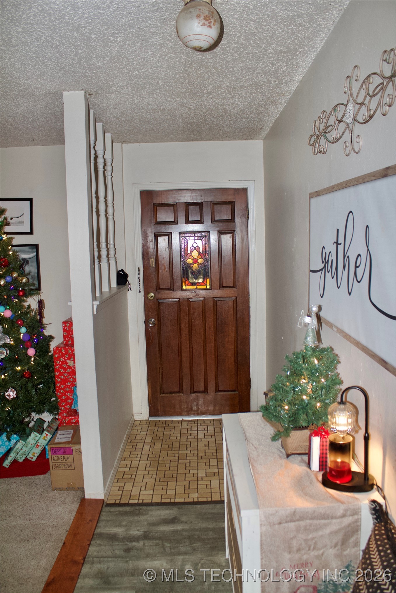 107 S Day Property Photo 9