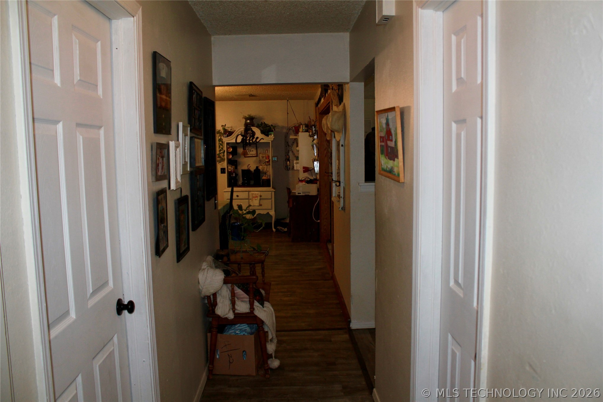107 S Day Property Photo 10