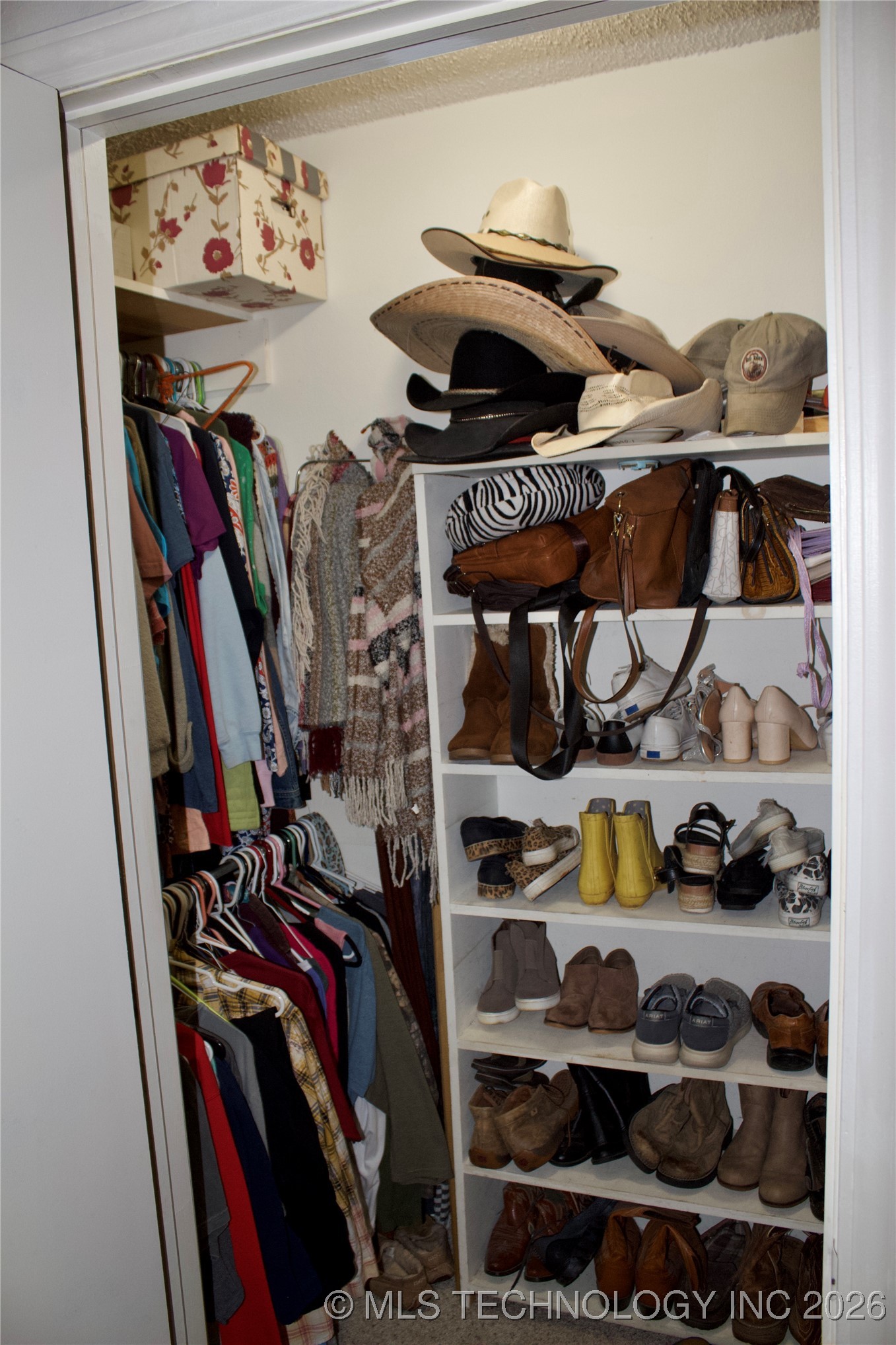 107 S Day Property Photo 25