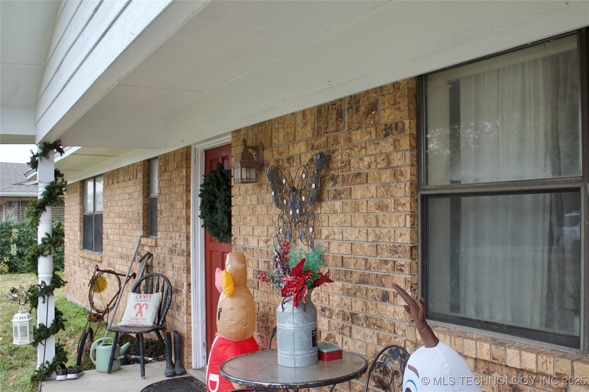 107 S Day Property Photo 36