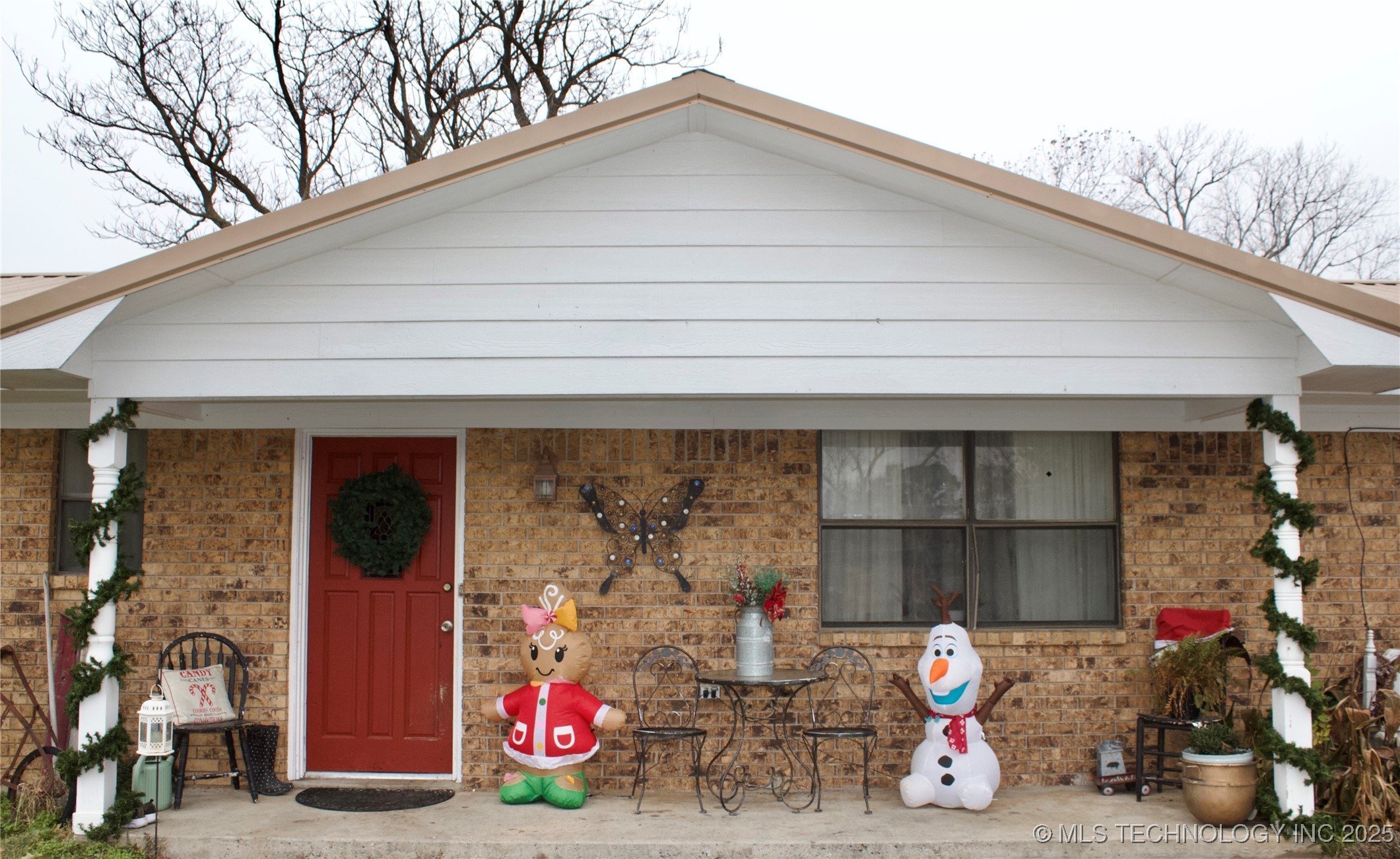 107 S Day Property Photo 37