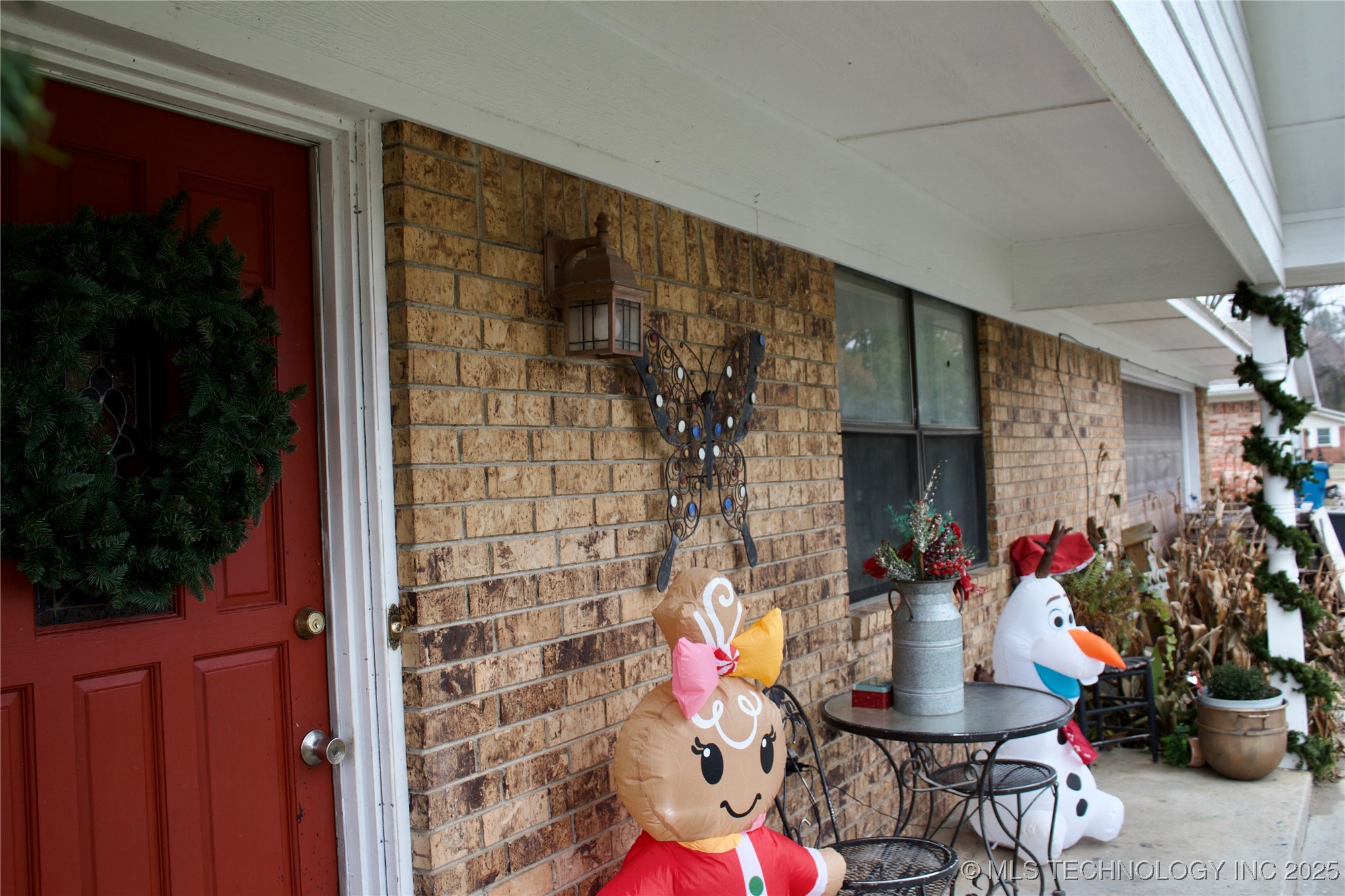 107 S Day Property Photo 38