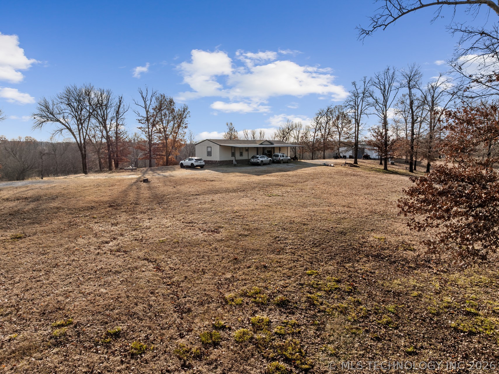 1292 E 2070 Road Property Photo 4