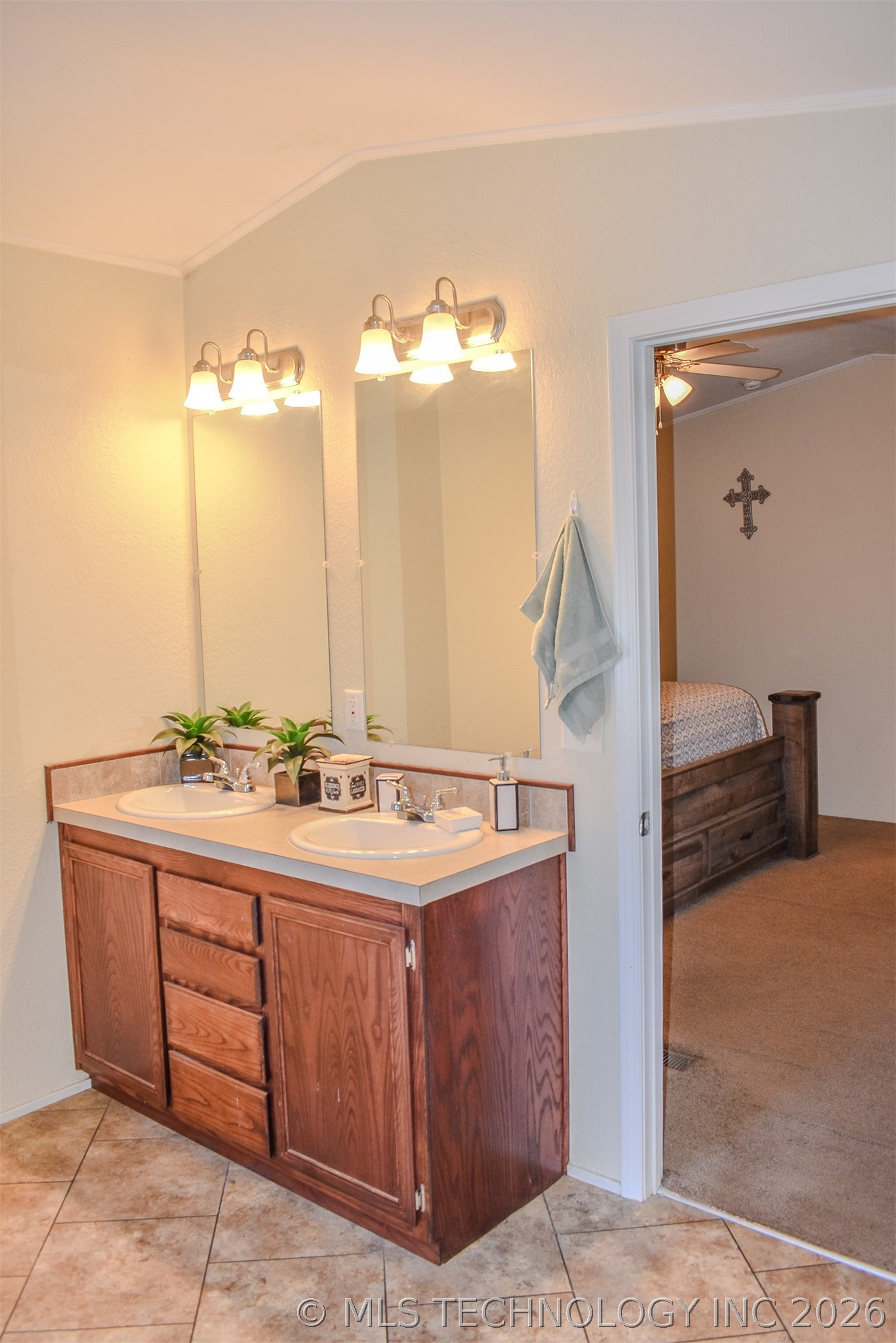 1292 E 2070 Road Property Photo 24