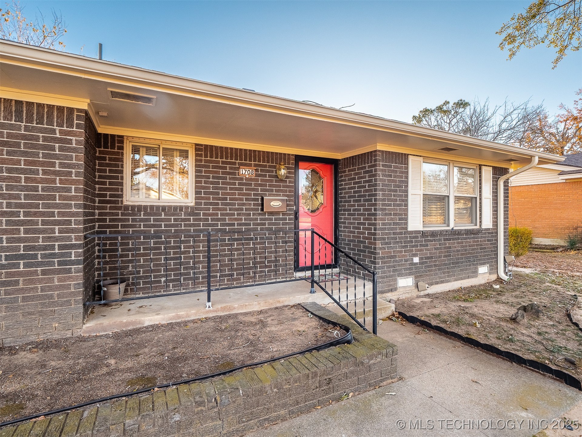 1708 Louise Drive Property Photo 2
